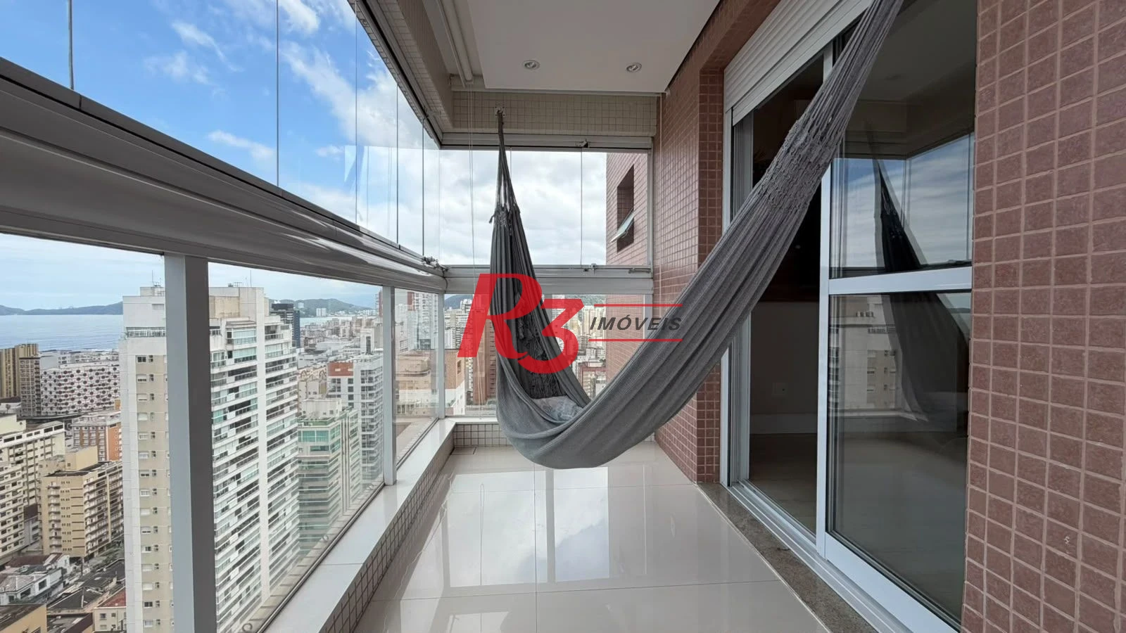 Apartamento com 3 dormitórios à venda, 228 m² por R$ 3.800.000,00 - Gonzaga - Santos/SP