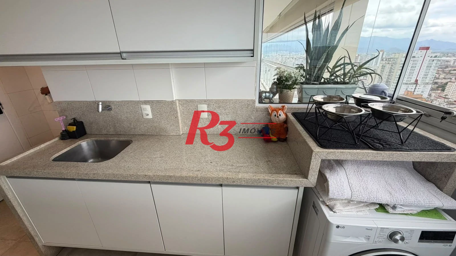 Apartamento com 3 dormitórios à venda, 228 m² por R$ 3.800.000,00 - Gonzaga - Santos/SP