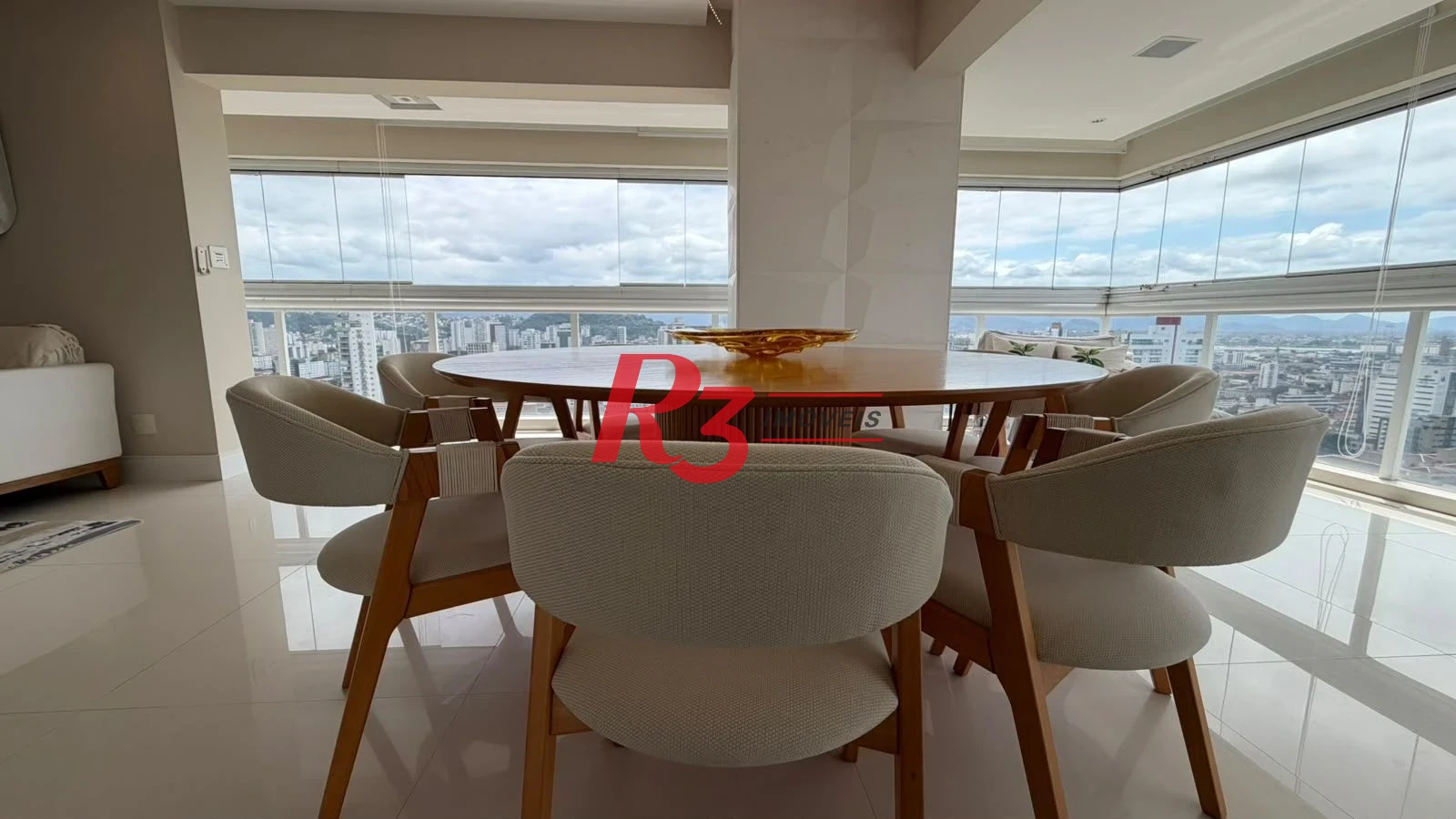 Apartamento com 3 dormitórios à venda, 228 m² por R$ 3.800.000,00 - Gonzaga - Santos/SP