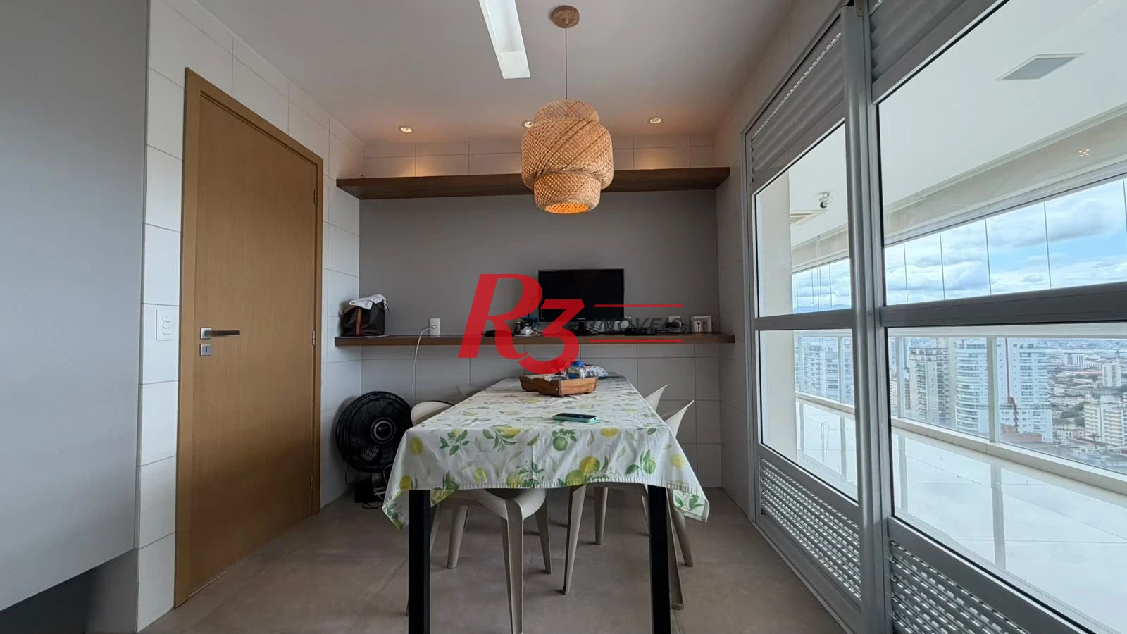 Apartamento com 3 dormitórios à venda, 228 m² por R$ 3.800.000,00 - Gonzaga - Santos/SP