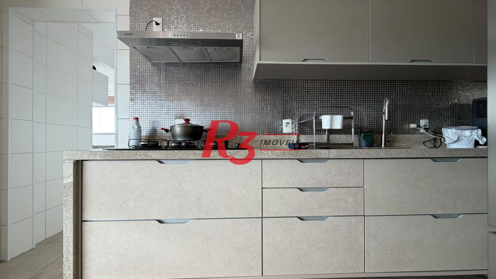 Apartamento com 3 dormitórios à venda, 228 m² por R$ 3.800.000,00 - Gonzaga - Santos/SP