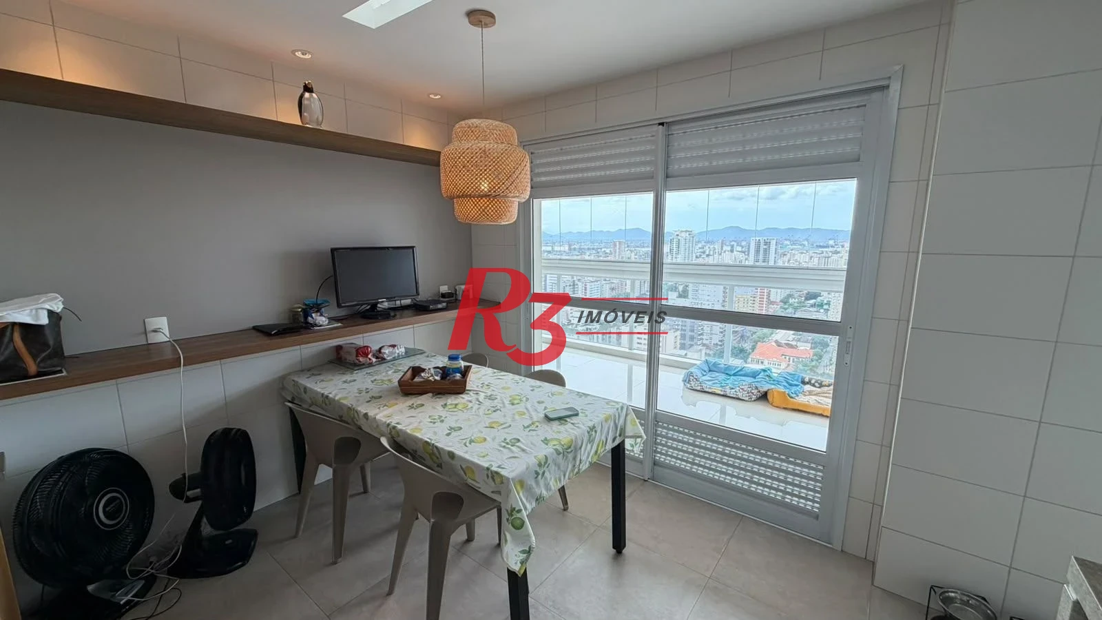 Apartamento com 3 dormitórios à venda, 228 m² por R$ 3.800.000,00 - Gonzaga - Santos/SP