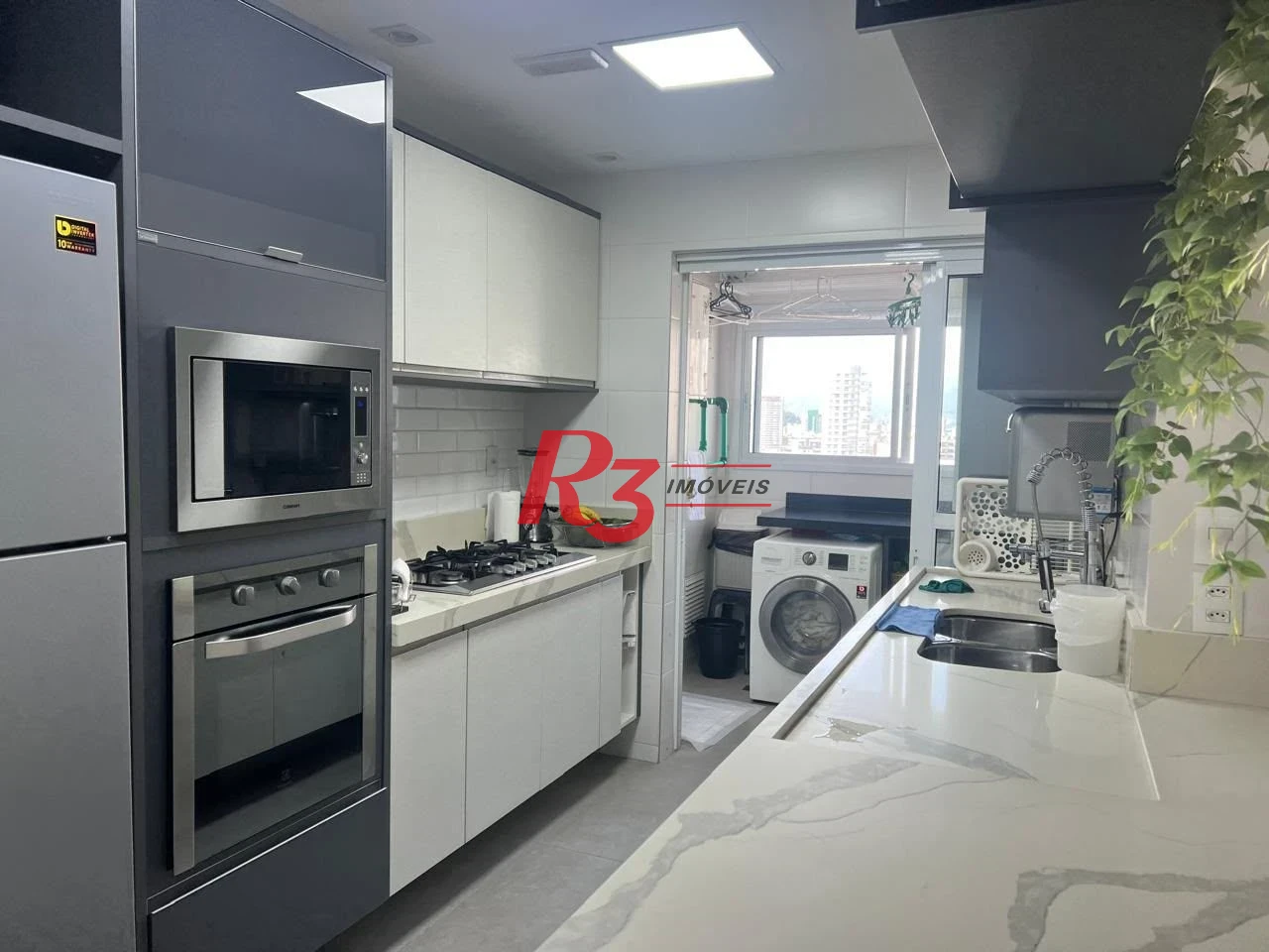 Apartamento com 3 dormitórios à venda, 143 m² por R$ 2.680.000,00 - Boqueirão - Santos/SP