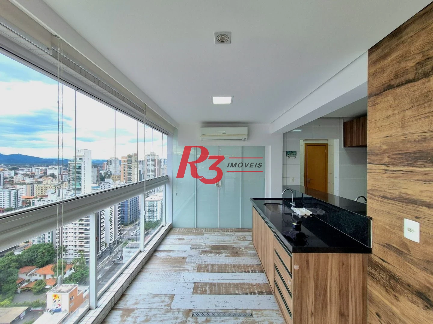 Apartamento com 3 dormitórios à venda, 207 m² por R$ 3.750.000,00 - Gonzaga - Santos/SP