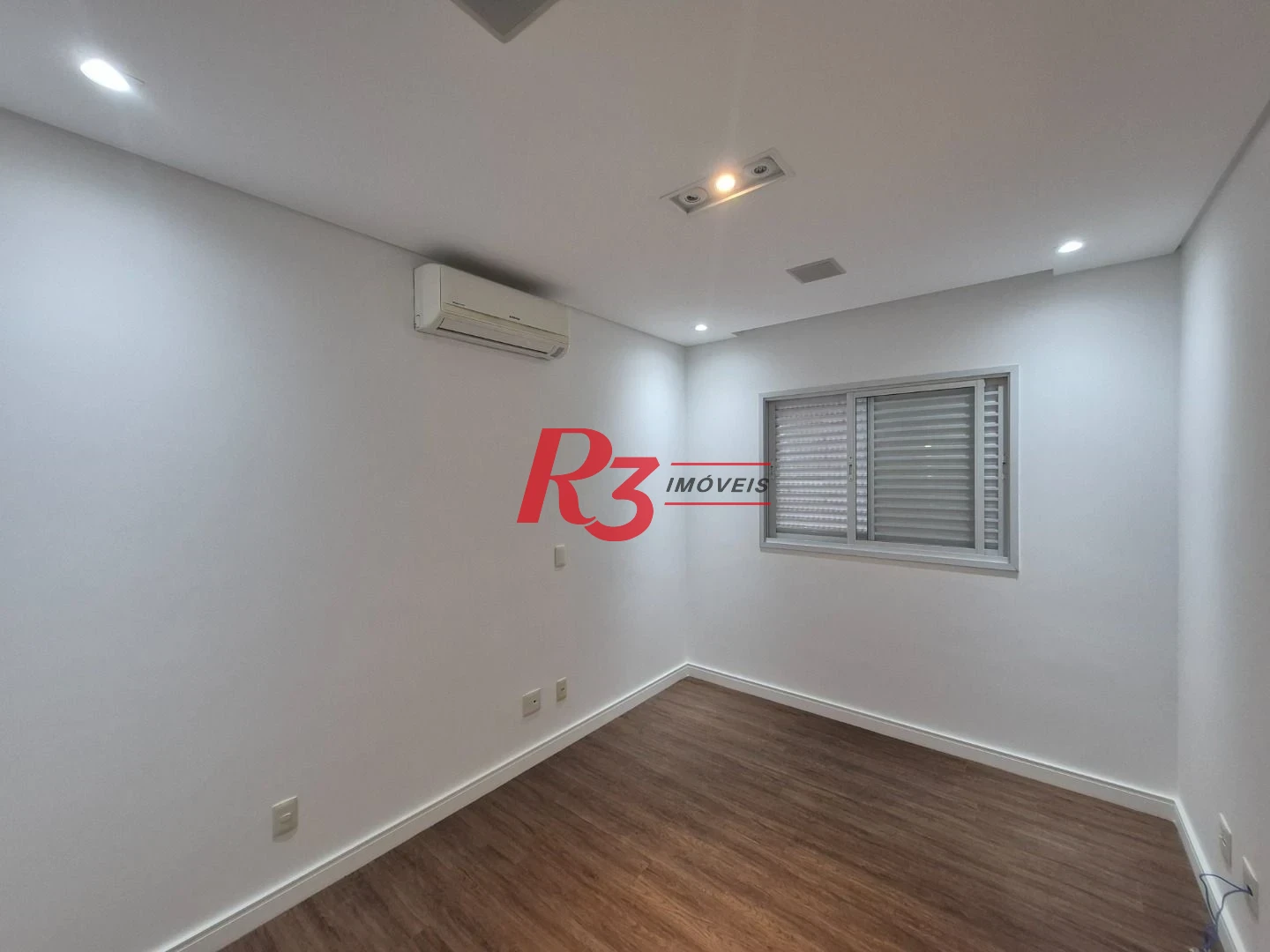 Apartamento com 3 dormitórios à venda, 207 m² por R$ 3.750.000,00 - Gonzaga - Santos/SP