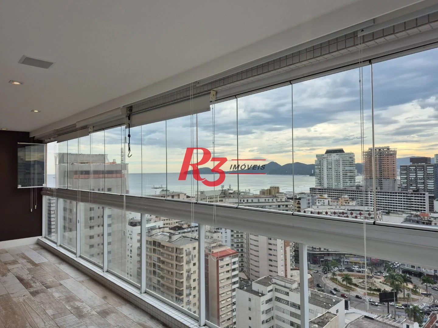 Apartamento com 3 dormitórios à venda, 207 m² por R$ 3.750.000,00 - Gonzaga - Santos/SP