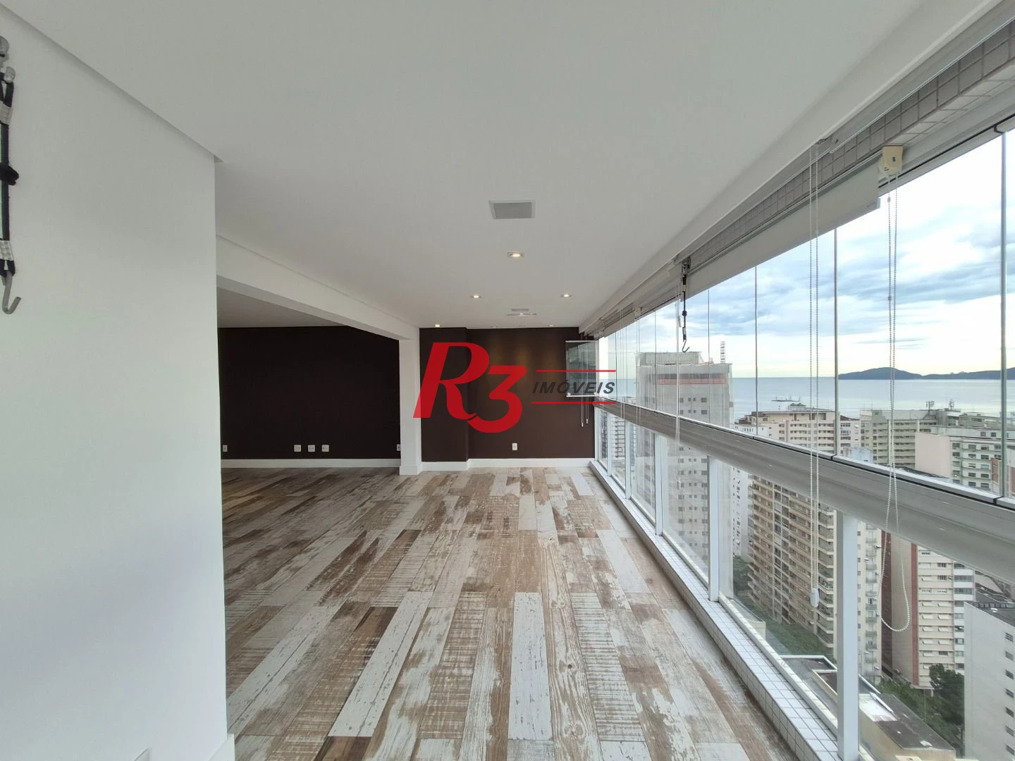 Apartamento com 3 dormitórios à venda, 207 m² por R$ 3.750.000,00 - Gonzaga - Santos/SP
