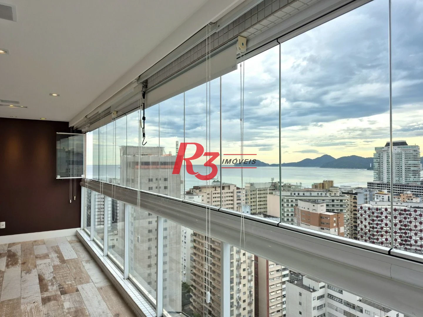 Apartamento com 3 dormitórios à venda, 207 m² por R$ 3.750.000,00 - Gonzaga - Santos/SP