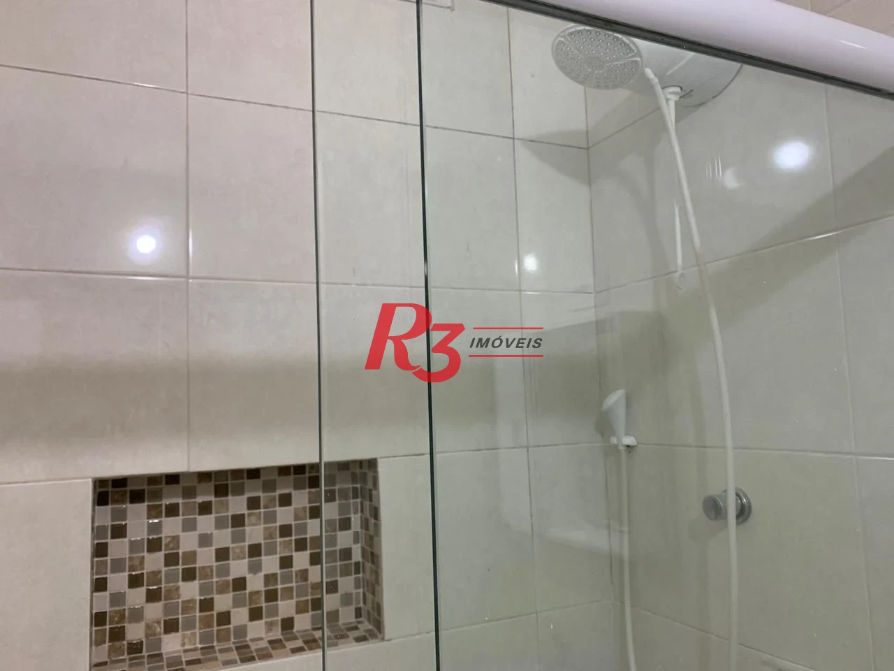 Apartamento com 2 dormitórios à venda, 75 m² por R$ 530.000,00 - Boqueirão - Santos/SP