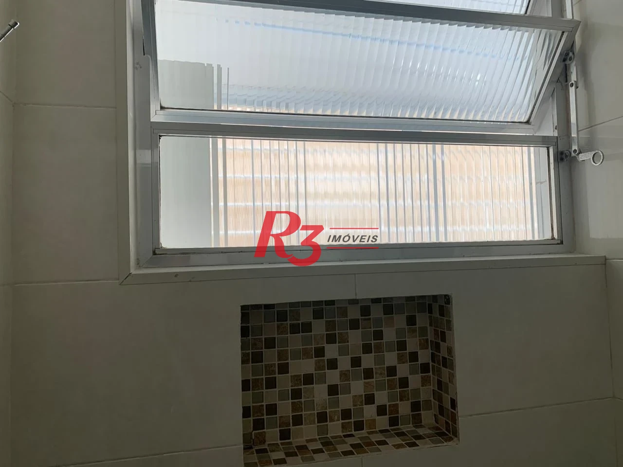 Apartamento com 2 dormitórios à venda, 75 m² por R$ 530.000,00 - Boqueirão - Santos/SP
