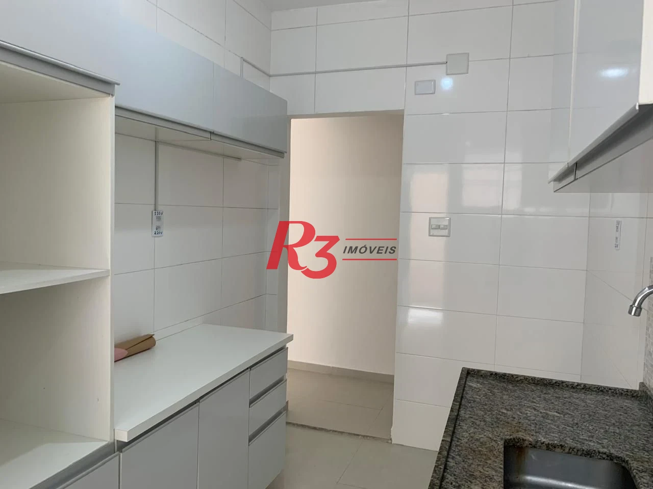 Apartamento com 2 dormitórios à venda, 75 m² por R$ 530.000,00 - Boqueirão - Santos/SP