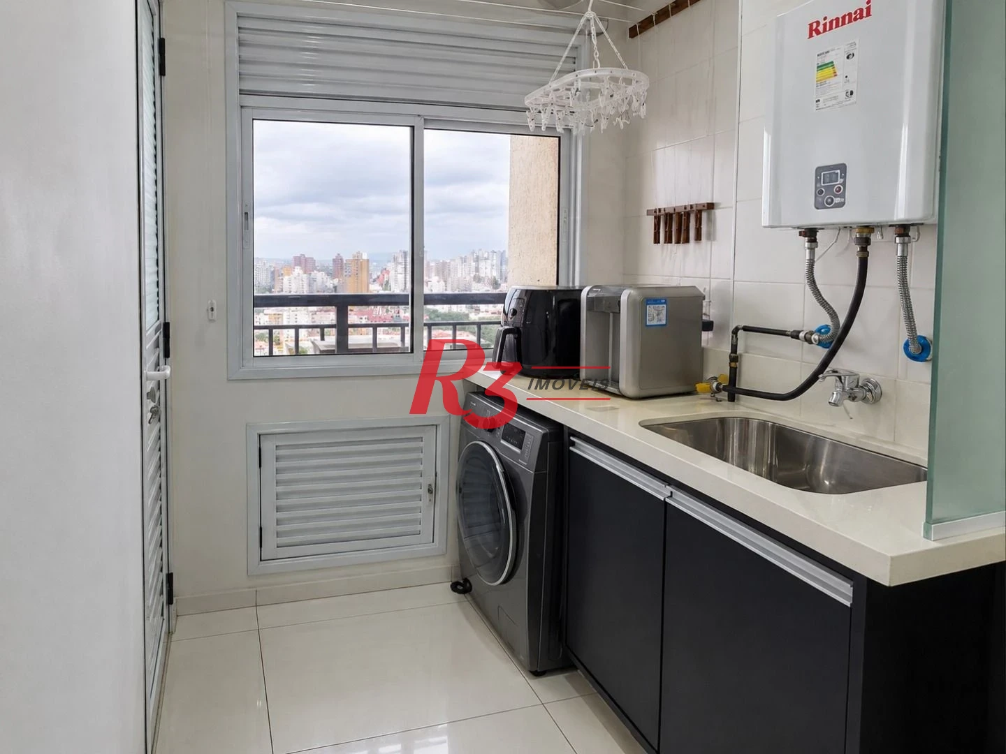 Apartamento com 2 dormitórios à venda, 64 m² por R$ 725.000,00 - Marapé - Santos/SP