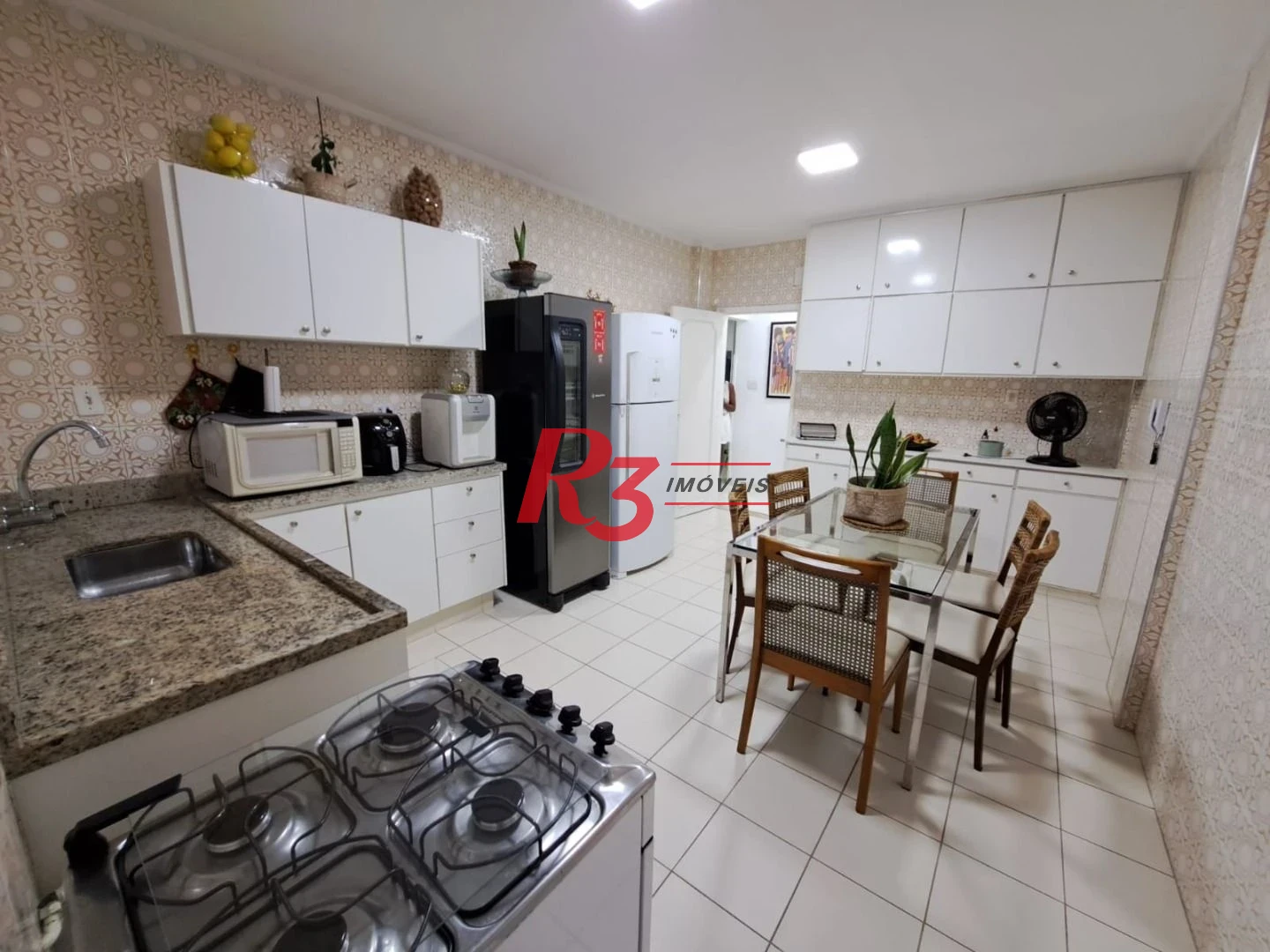 Apartamento com 2 dormitórios à venda, 115 m² por R$ 885.000,00 - Boqueirão - Santos/SP