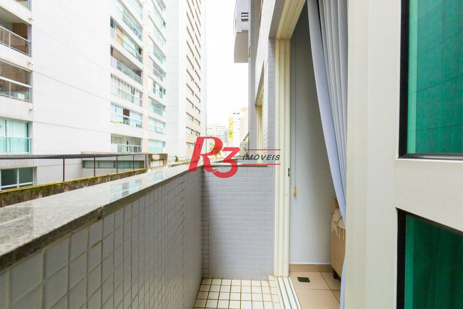 Apartamento com 1 dormitório para alugar, 60 m² por R$ 5.200,00/mês - Gonzaga - Santos/SP