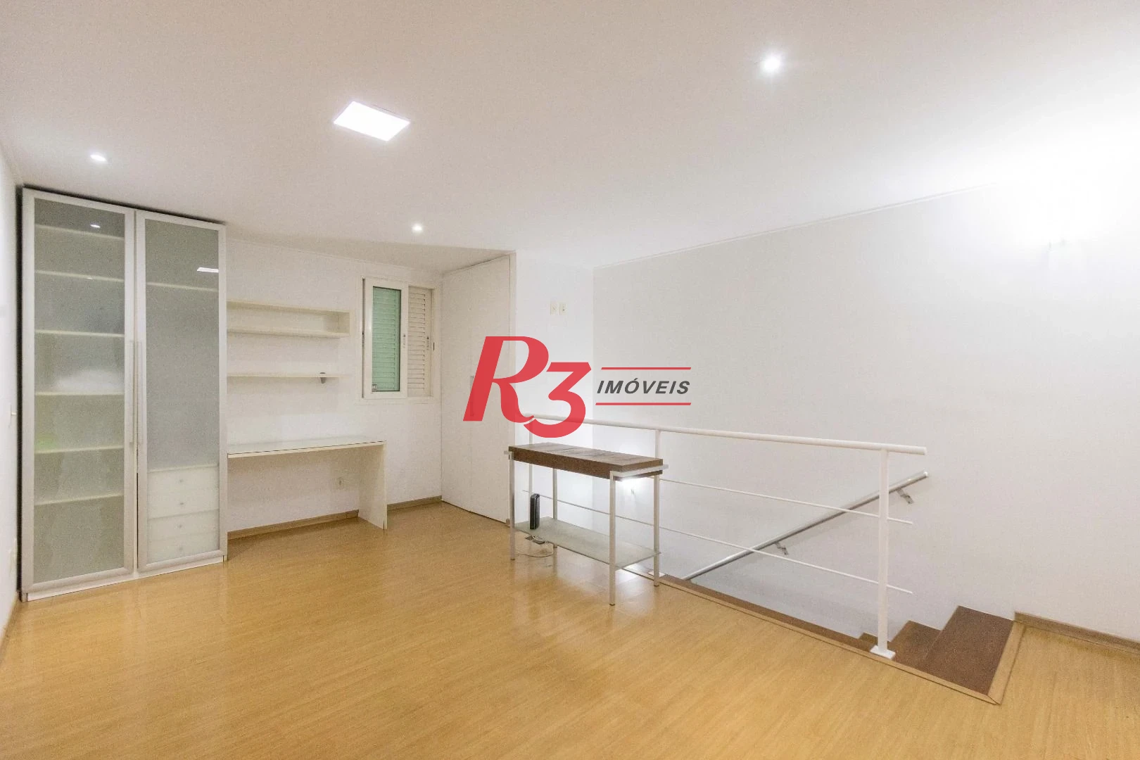 Apartamento com 1 dormitório para alugar, 60 m² por R$ 5.200,00/mês - Gonzaga - Santos/SP