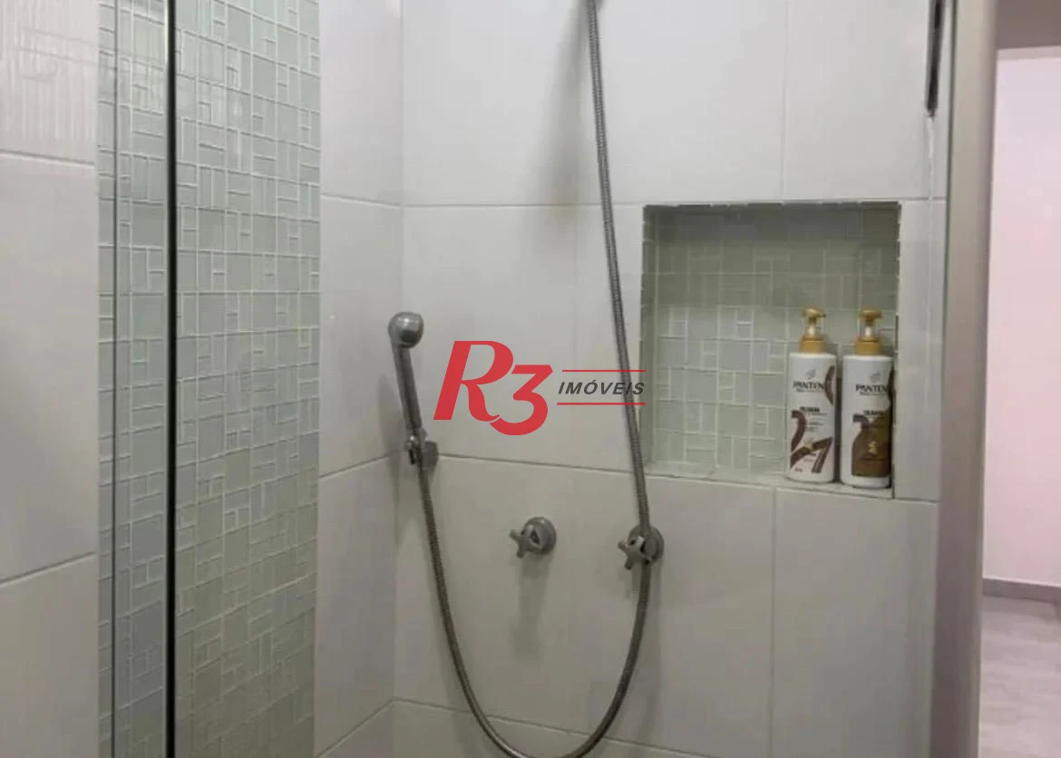 Apartamento com 1 dormitório para alugar, 50 m² por R$ 3.100,00/mês - Boqueirão - Santos/SP