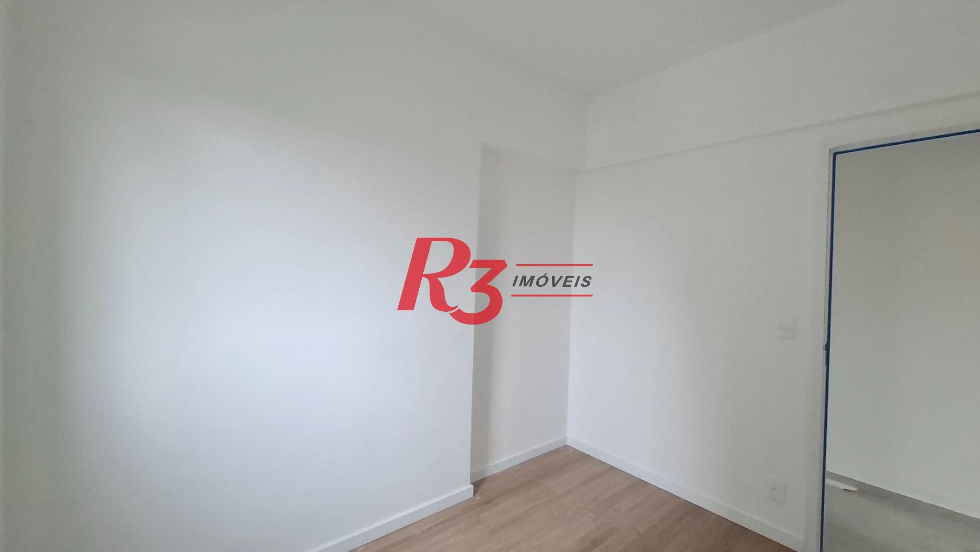 Apartamento com 2 dormitórios à venda, 59 m² por R$ 575.000,00 - Macuco - Santos/SP