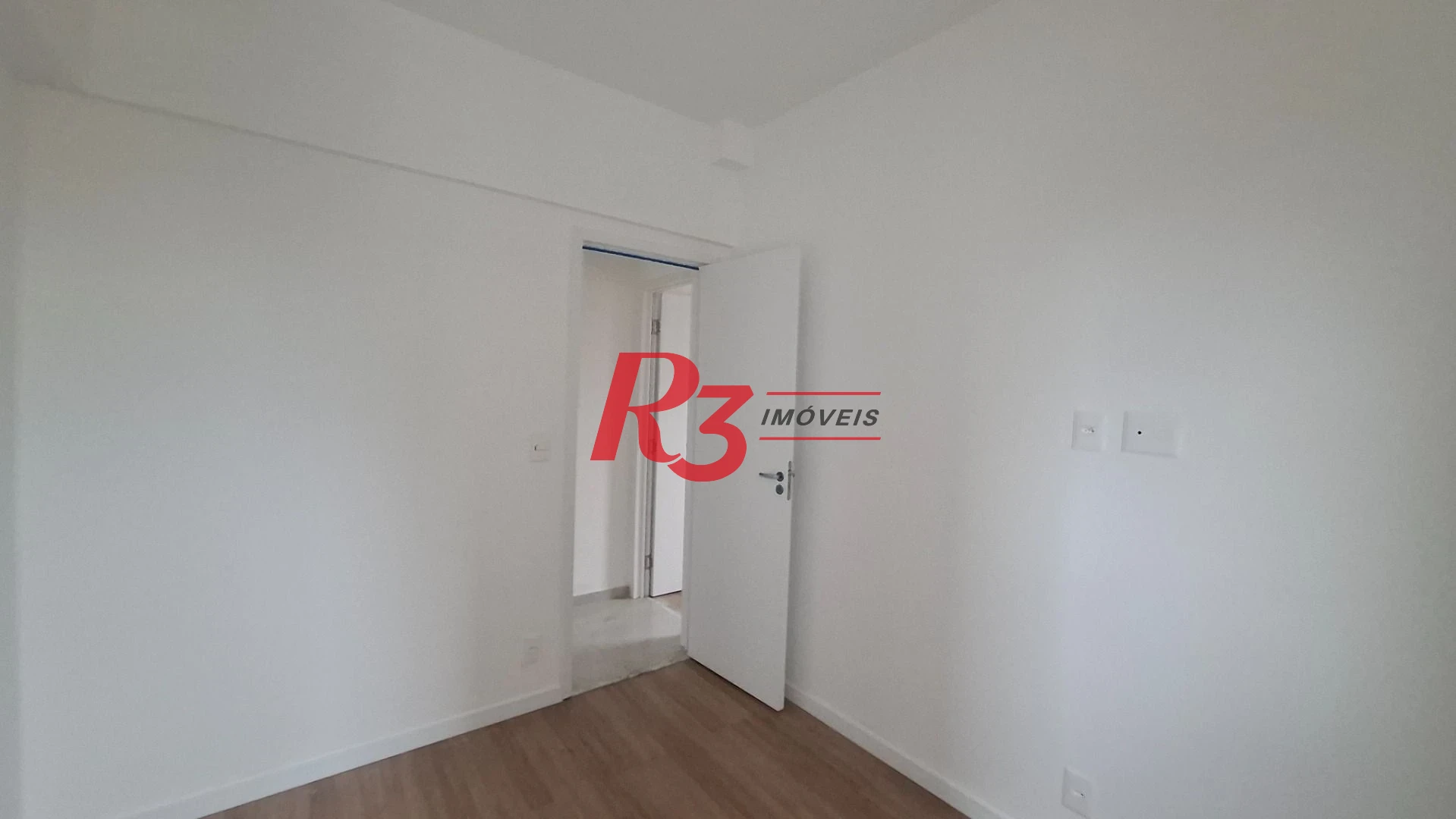 Apartamento com 2 dormitórios à venda, 59 m² por R$ 575.000,00 - Macuco - Santos/SP