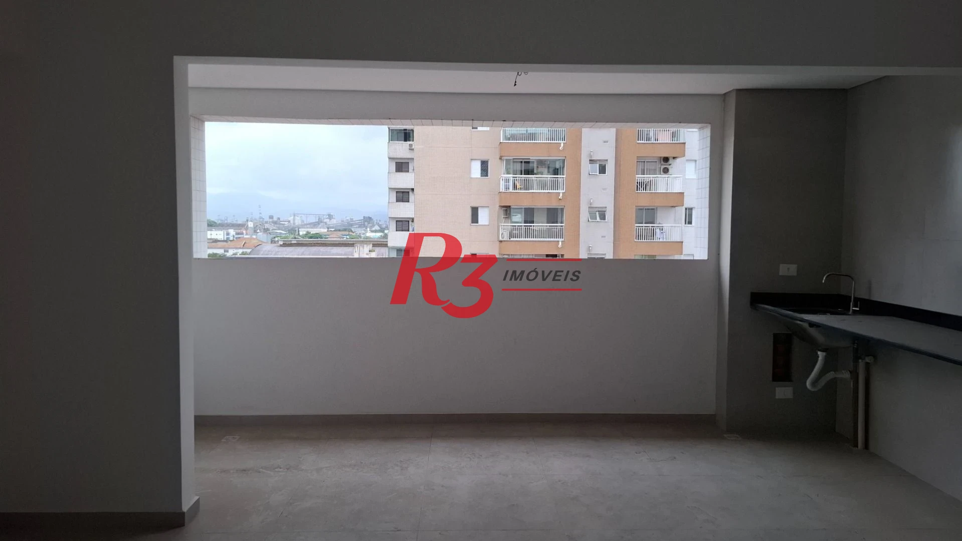 Apartamento com 2 dormitórios à venda, 59 m² por R$ 575.000,00 - Macuco - Santos/SP