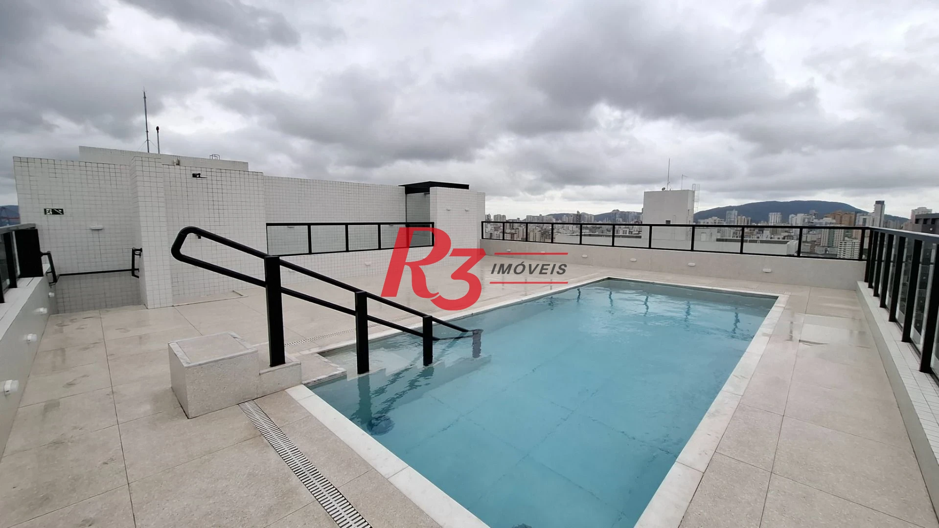 Apartamento com 2 dormitórios à venda, 59 m² por R$ 575.000,00 - Macuco - Santos/SP