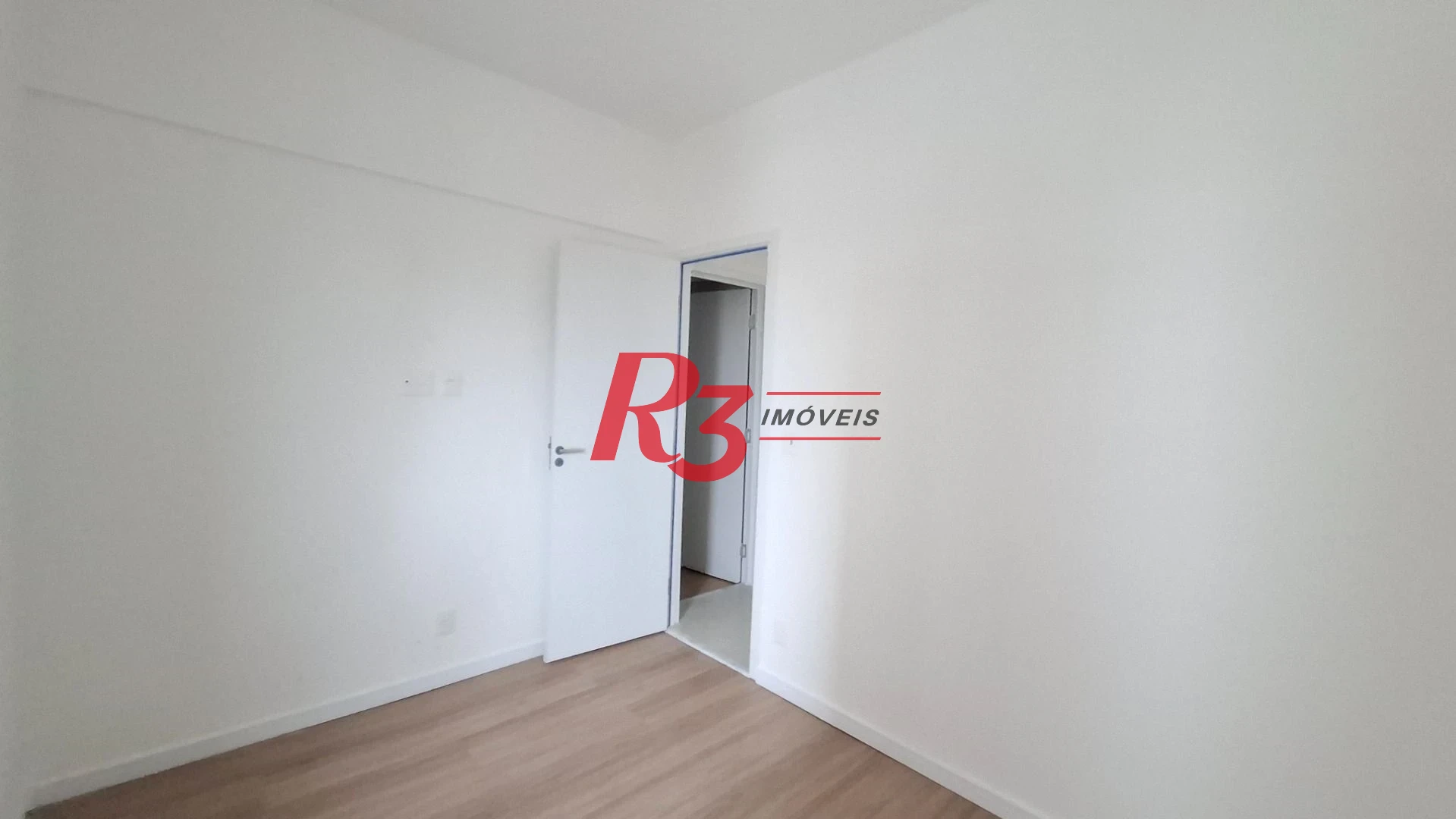 Apartamento com 2 dormitórios à venda, 59 m² por R$ 550.000,00 - Macuco - Santos/SP