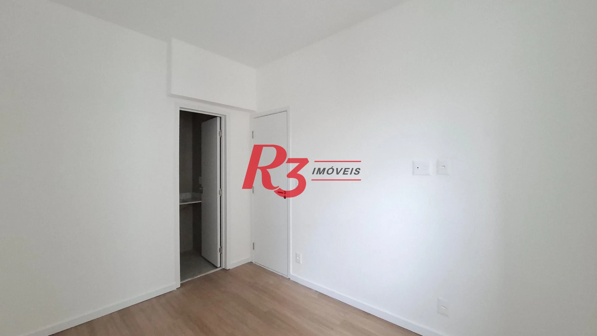 Apartamento com 2 dormitórios à venda, 59 m² por R$ 550.000,00 - Macuco - Santos/SP