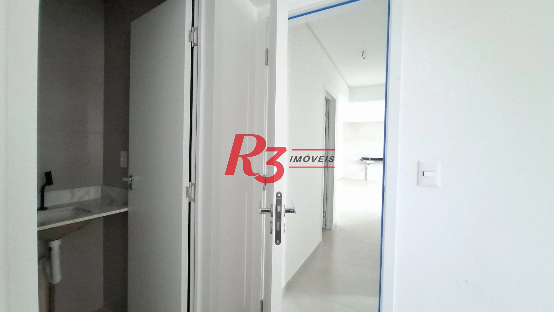 Apartamento com 2 dormitórios à venda, 59 m² por R$ 550.000,00 - Macuco - Santos/SP