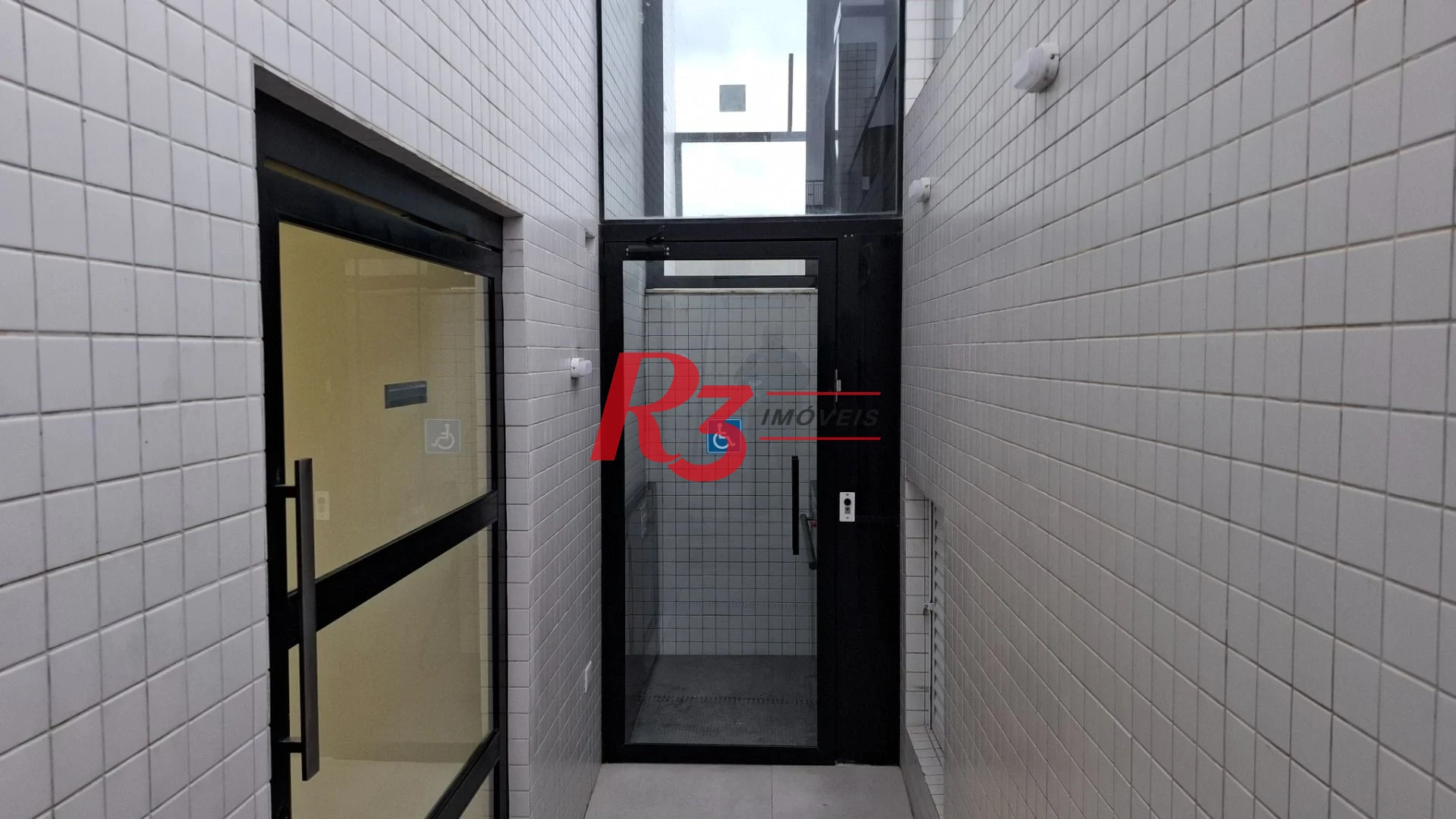 Apartamento com 2 dormitórios à venda, 59 m² por R$ 550.000,00 - Macuco - Santos/SP