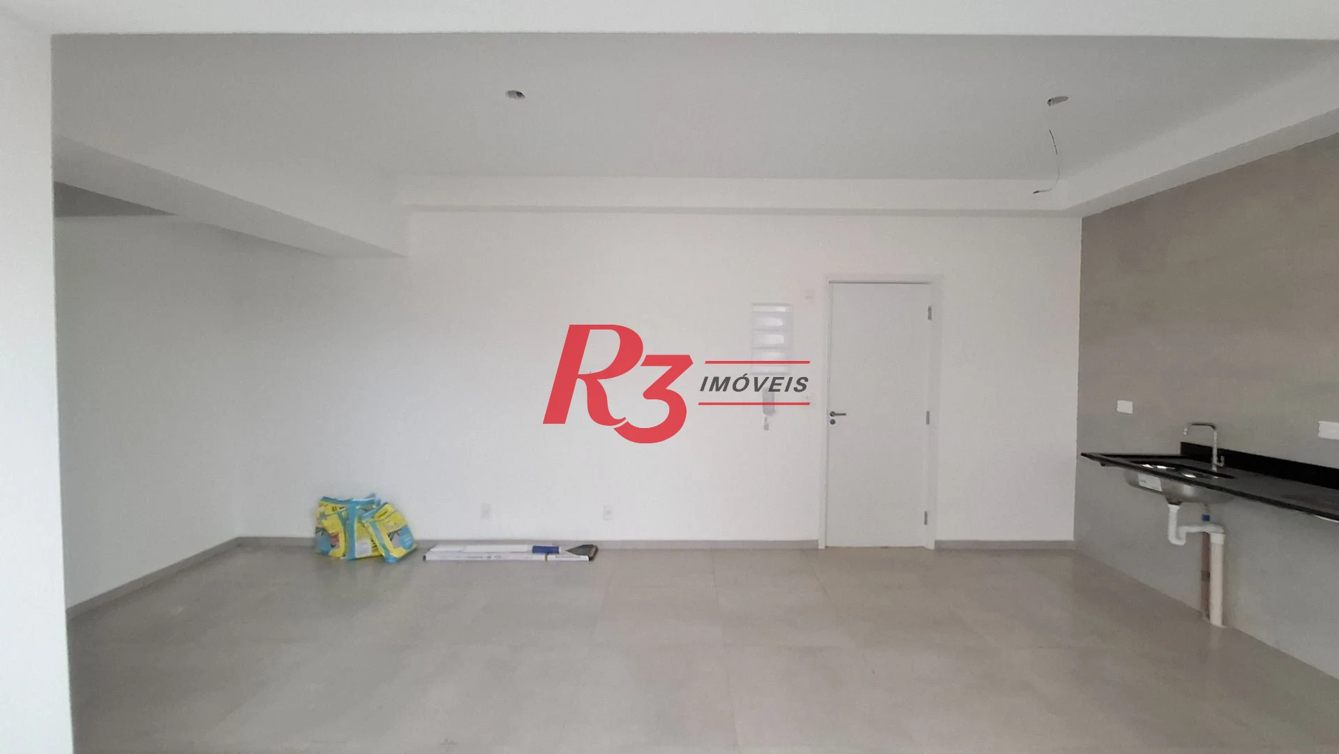Apartamento com 2 dormitórios à venda, 59 m² por R$ 550.000,00 - Macuco - Santos/SP