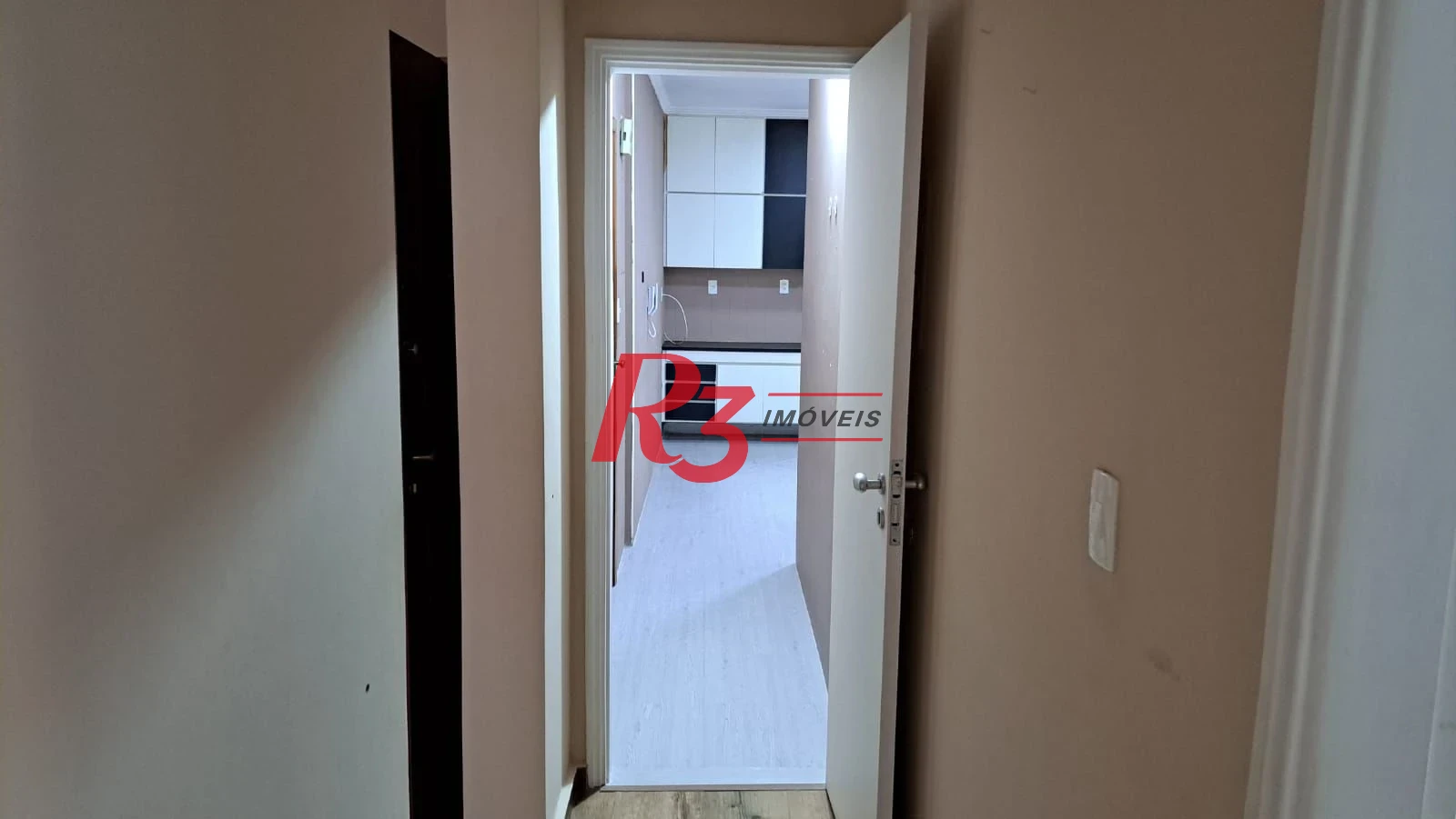 Apartamento com 2 dormitórios à venda, 98 m² por R$ 600.000,00 - Gonzaga - Santos/SP