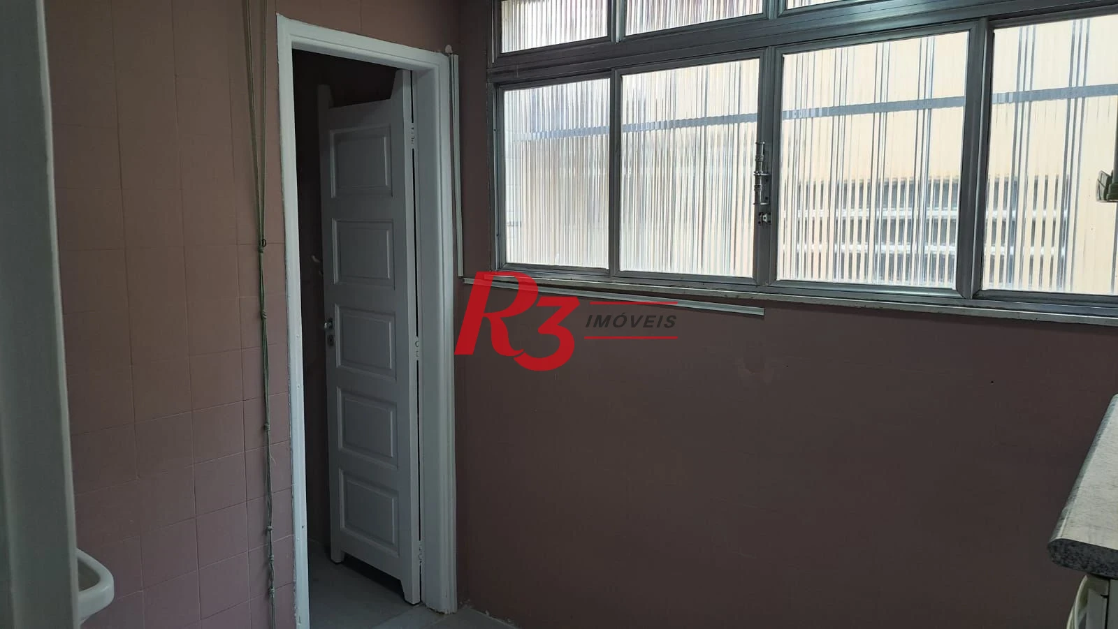 Apartamento com 2 dormitórios à venda, 98 m² por R$ 600.000,00 - Gonzaga - Santos/SP