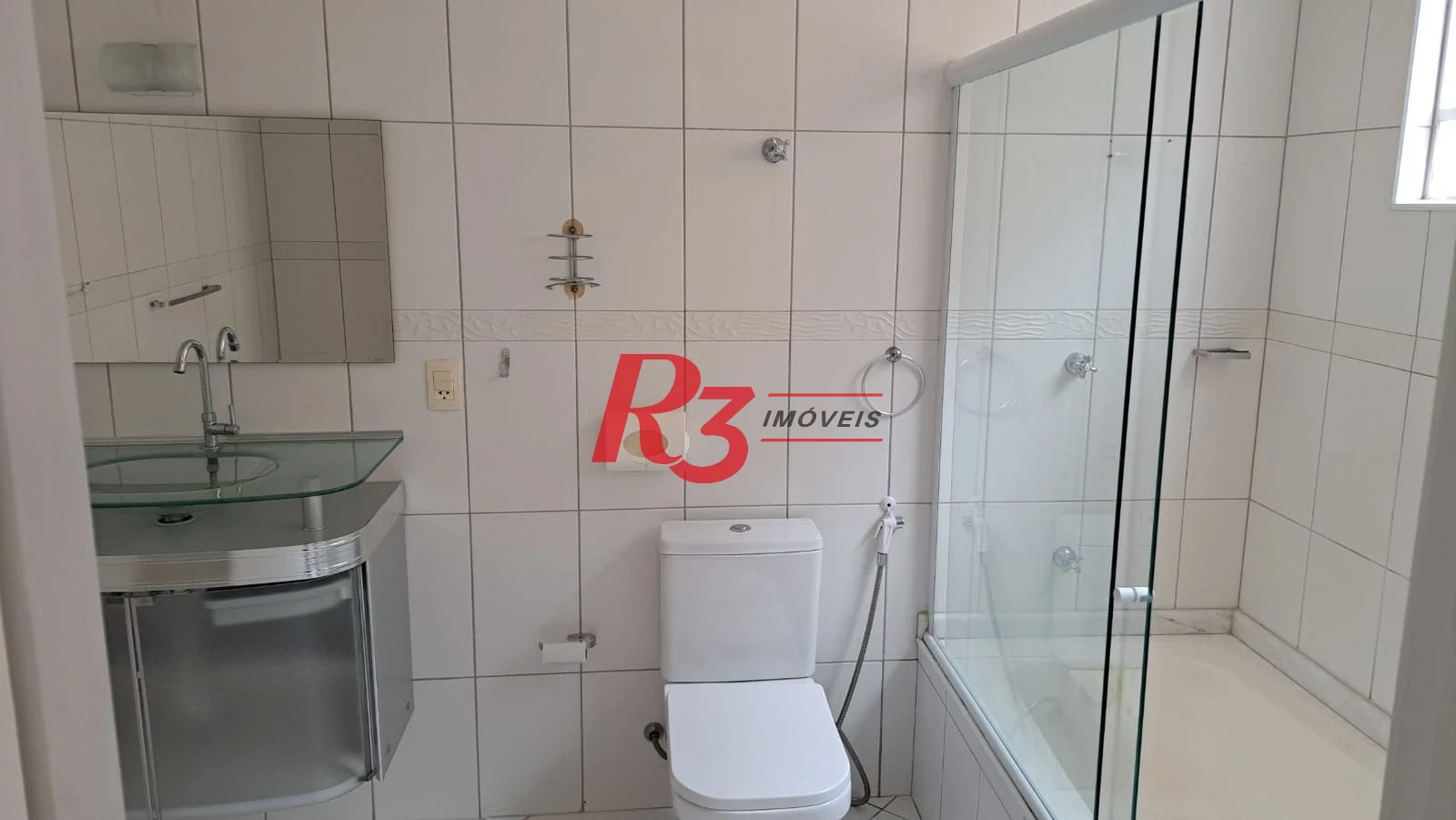 Apartamento com 2 dormitórios à venda, 98 m² por R$ 600.000,00 - Gonzaga - Santos/SP