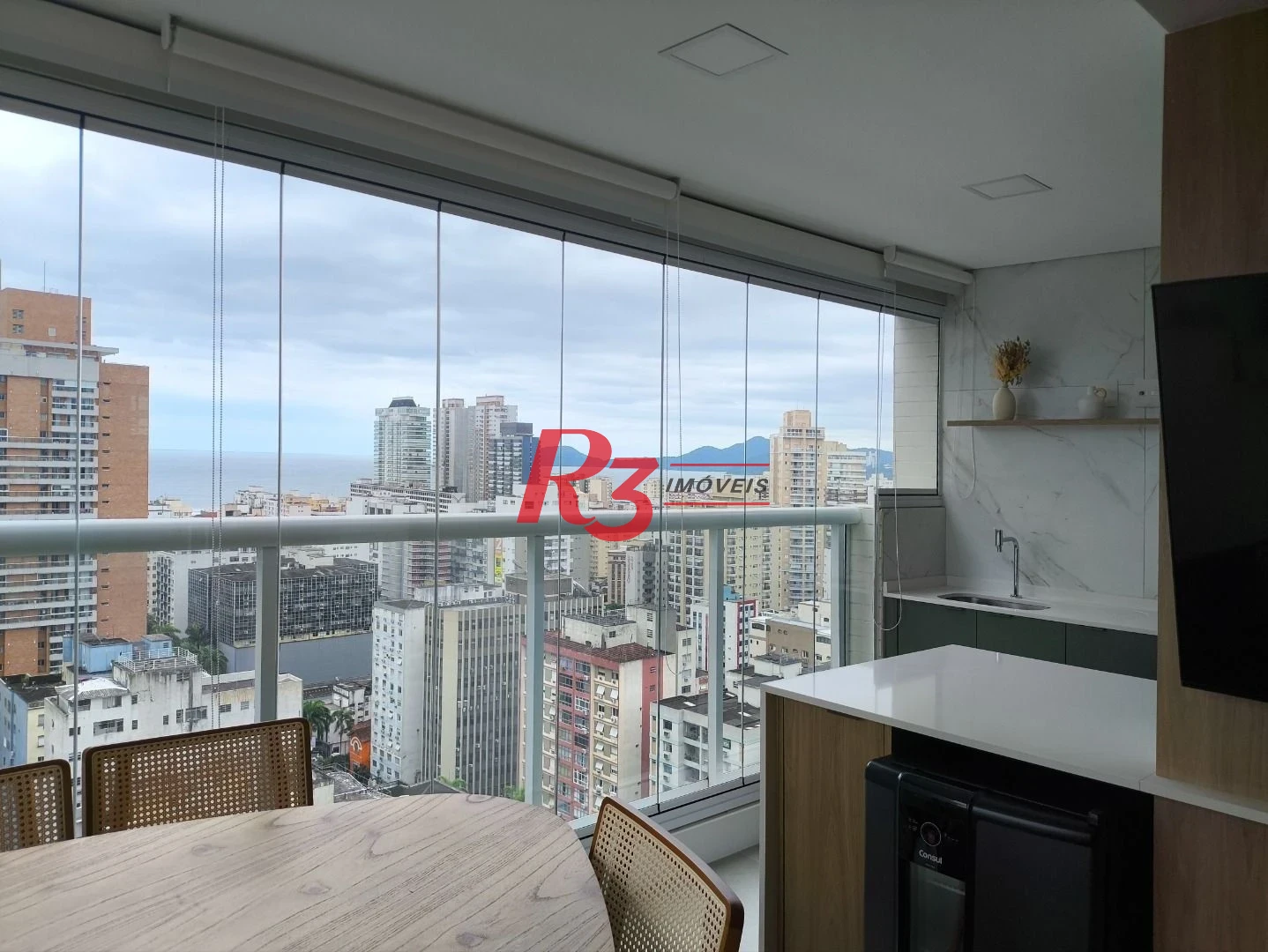 Apartamento com 3 dormitórios à venda, 99 m² por R$ 2.650.000,00 - Gonzaga - Santos/SP
