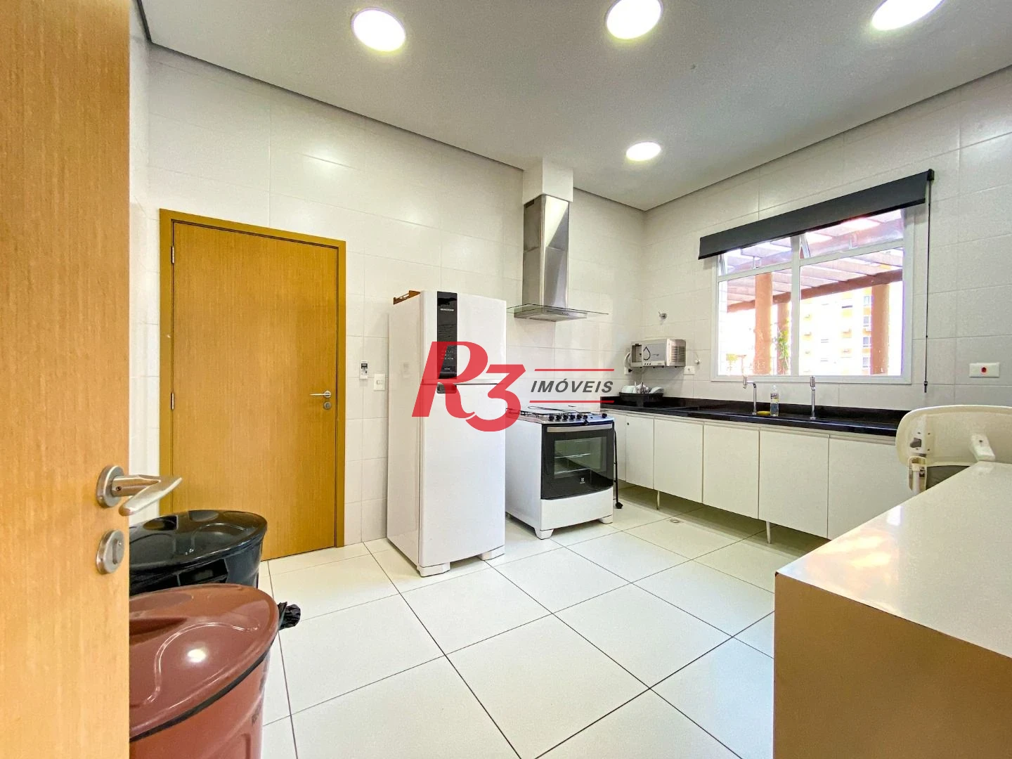 Apartamento com 3 dormitórios à venda, 129 m² por R$ 2.332.000,00 - Gonzaga - Santos/SP