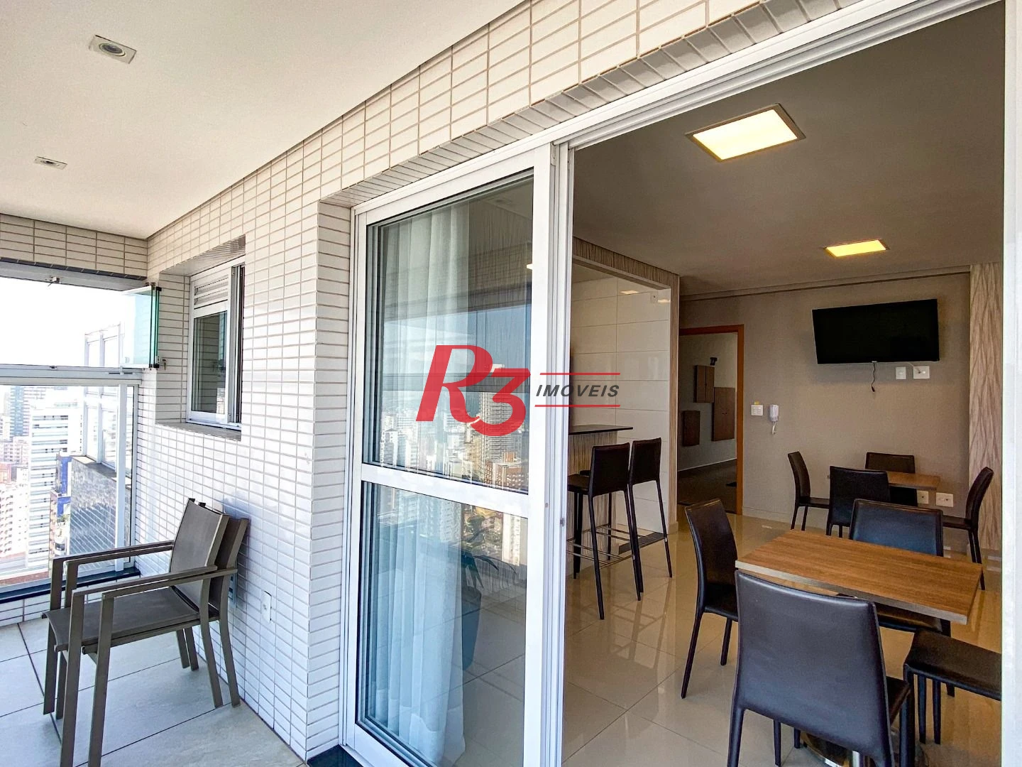 Apartamento com 1 dormitório para alugar, 54 m² por R$ 5.800,00/mês - Embaré - Santos/SP