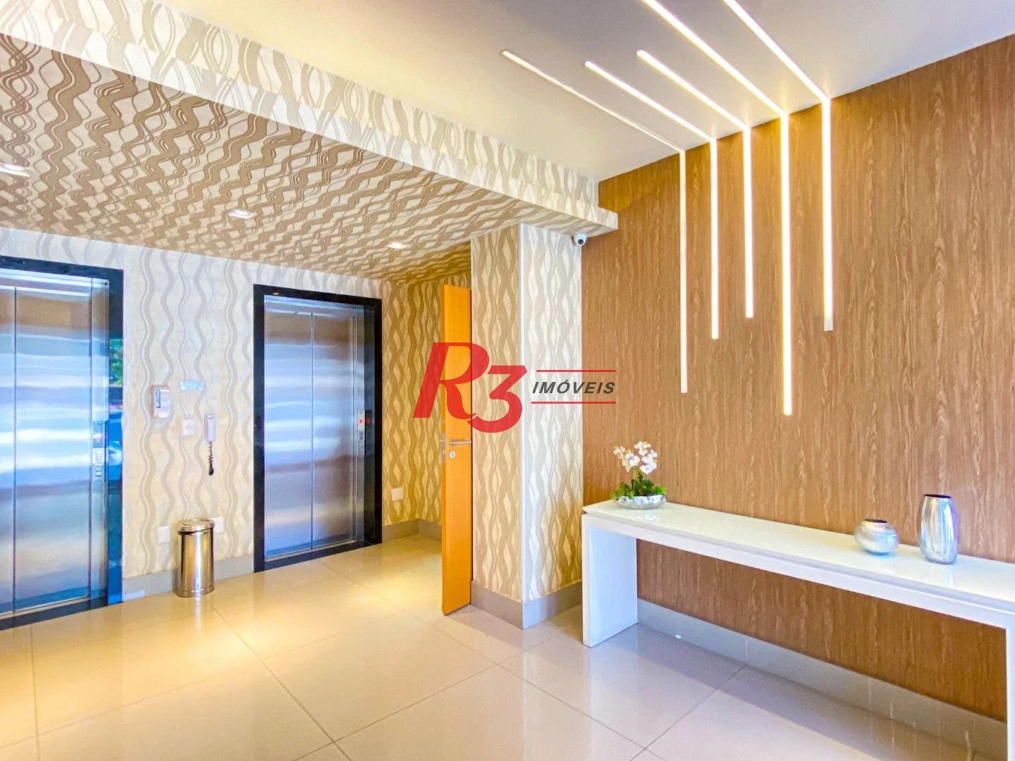 Apartamento com 1 dormitório para alugar, 54 m² por R$ 5.800,00/mês - Embaré - Santos/SP