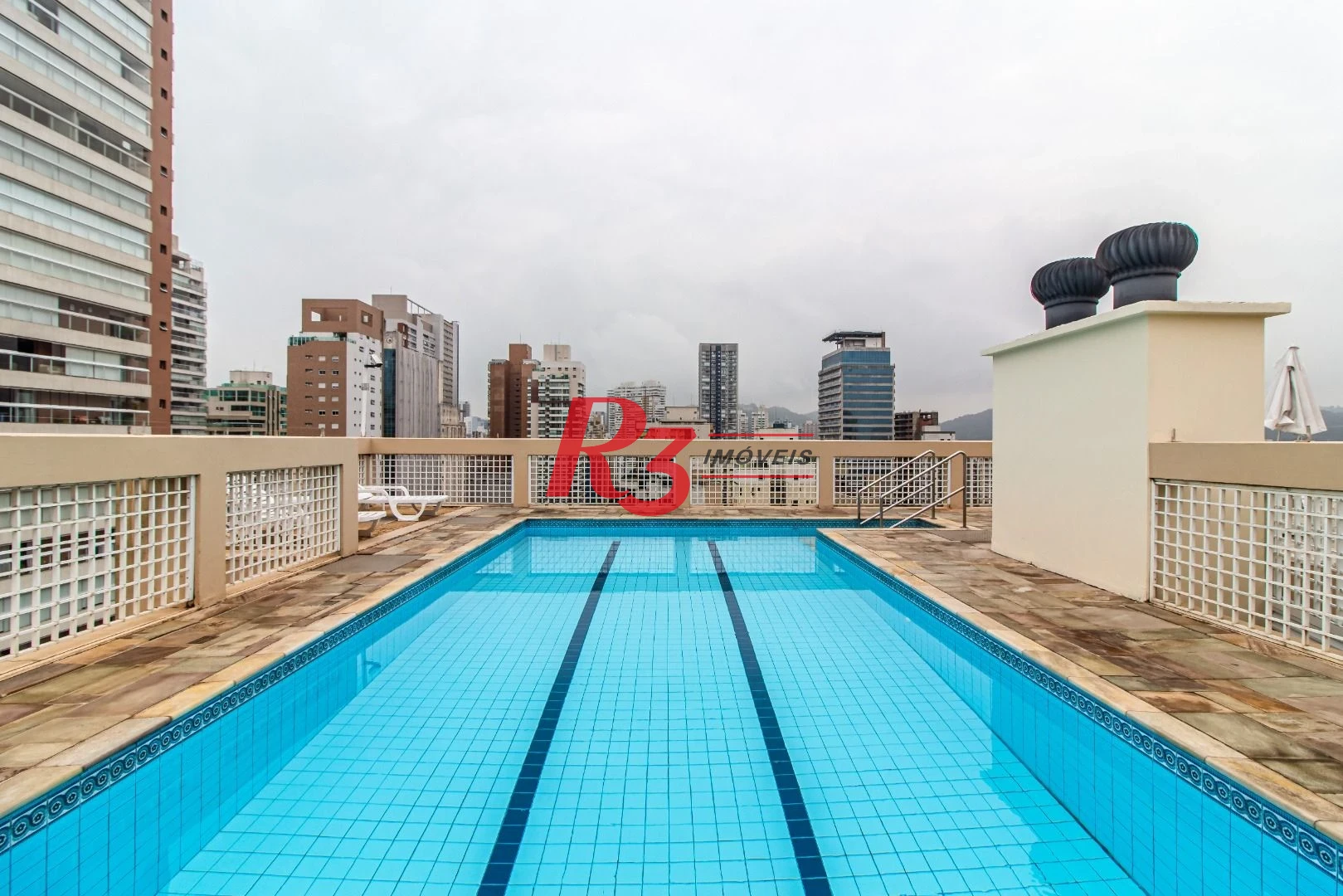 Apartamento com 2 dormitórios à venda, 70 m² por R$ 700.000,00 - Gonzaga - Santos/SP