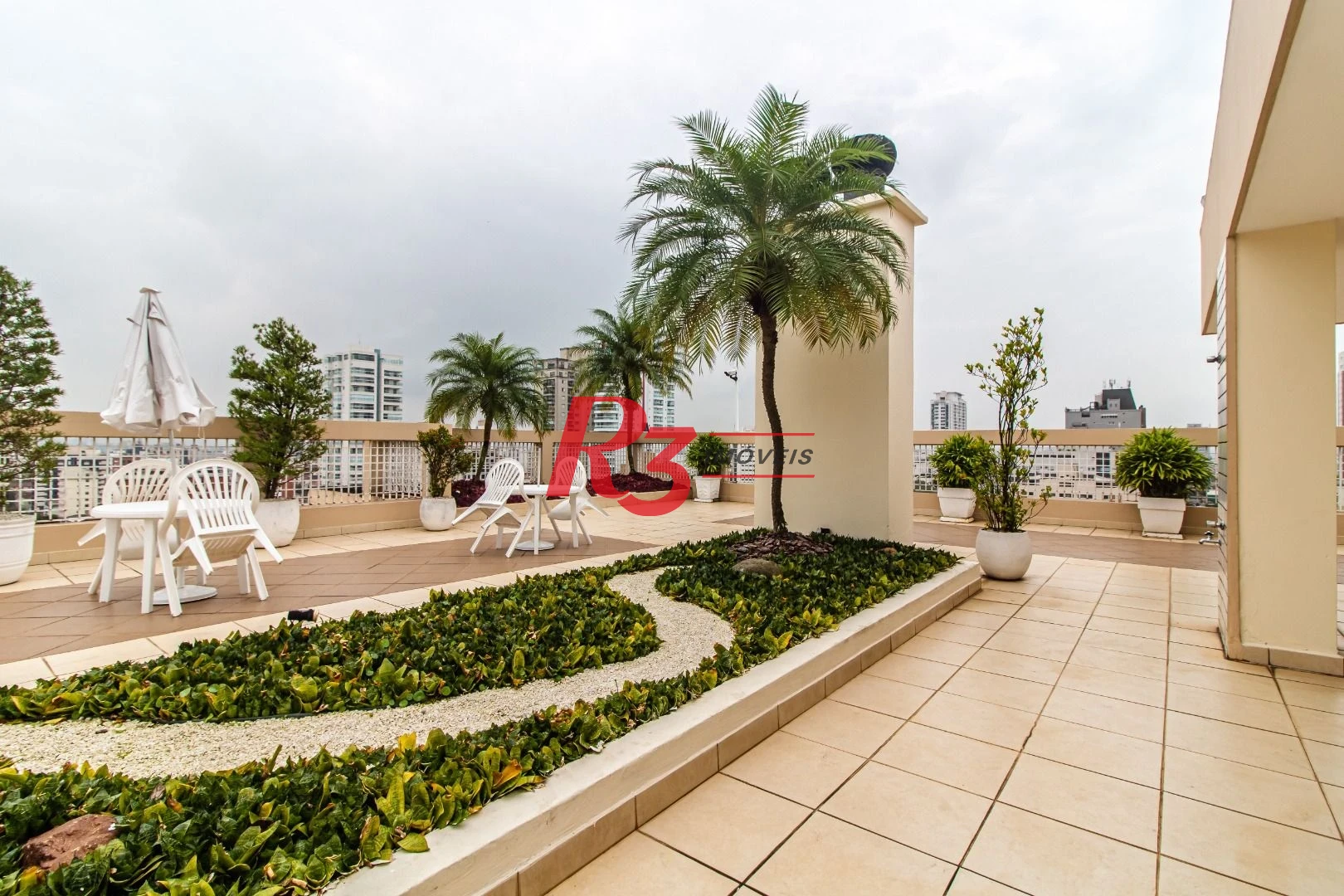 Apartamento com 2 dormitórios à venda, 70 m² por R$ 700.000,00 - Gonzaga - Santos/SP