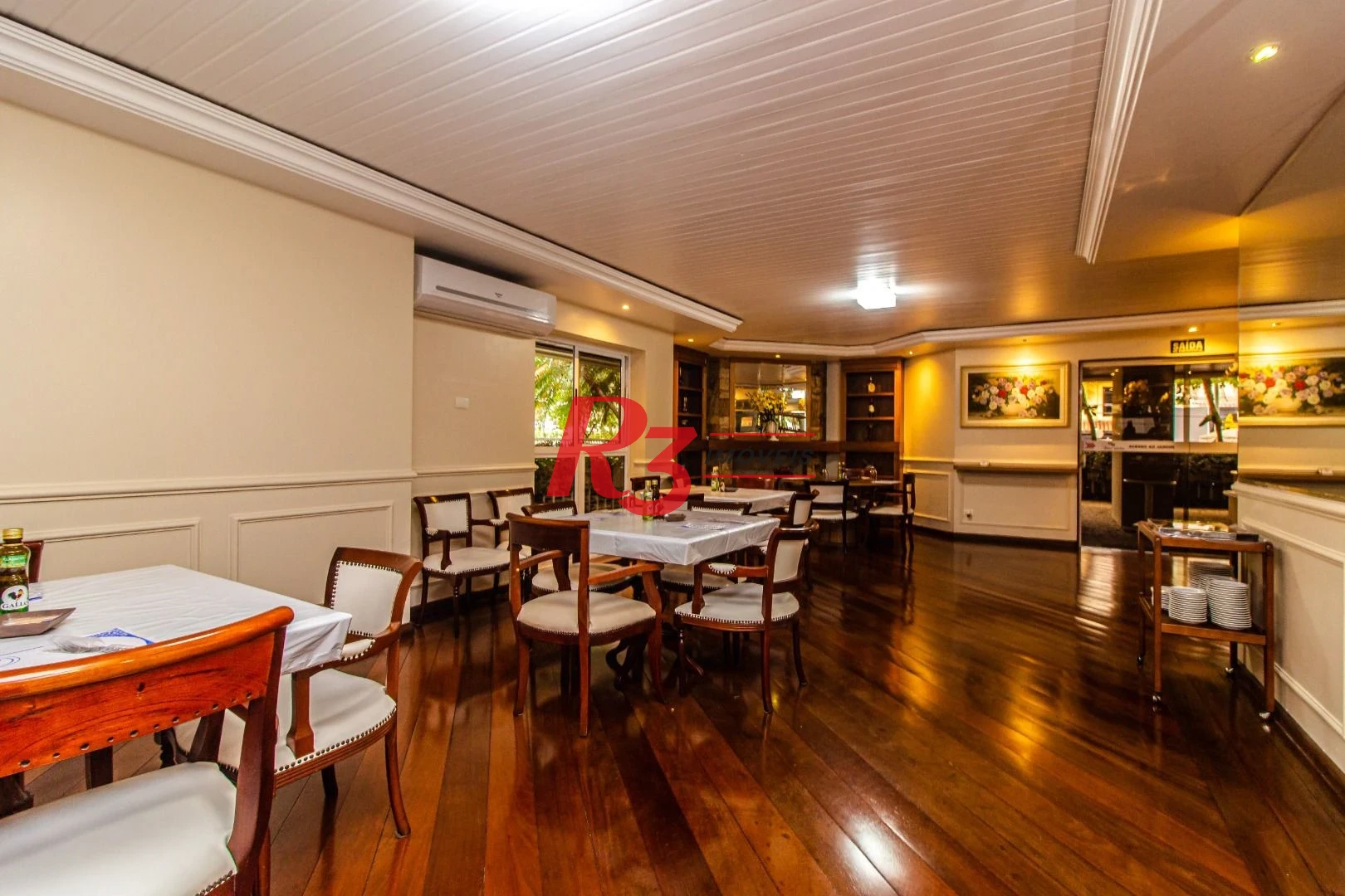 Apartamento com 2 dormitórios à venda, 70 m² por R$ 700.000,00 - Gonzaga - Santos/SP