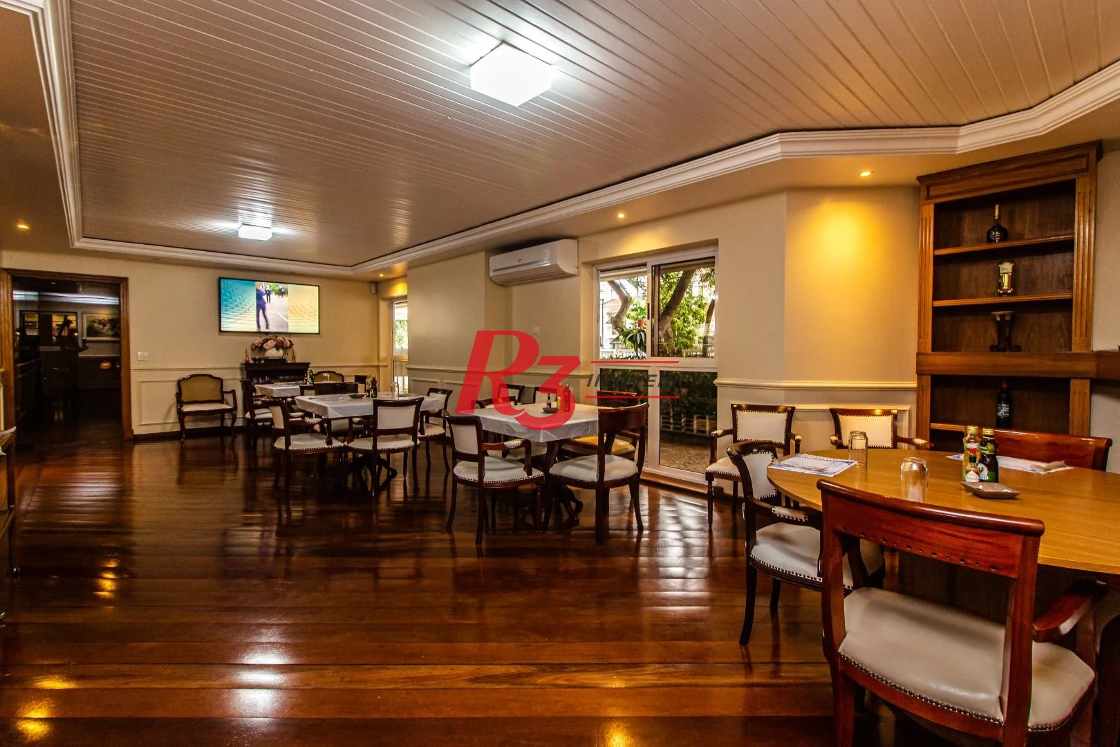Apartamento com 2 dormitórios à venda, 70 m² por R$ 700.000,00 - Gonzaga - Santos/SP