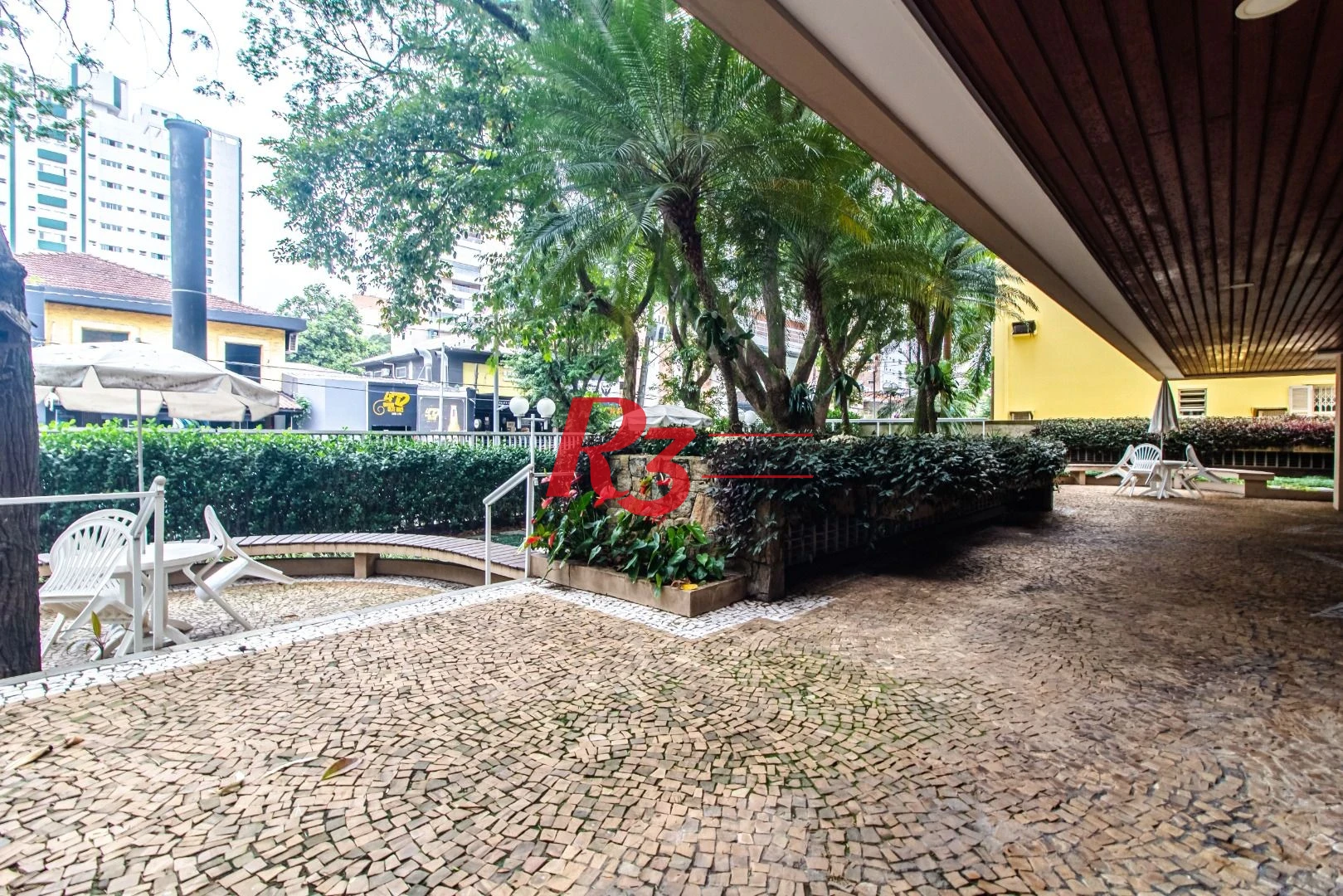 Apartamento com 2 dormitórios à venda, 70 m² por R$ 700.000,00 - Gonzaga - Santos/SP