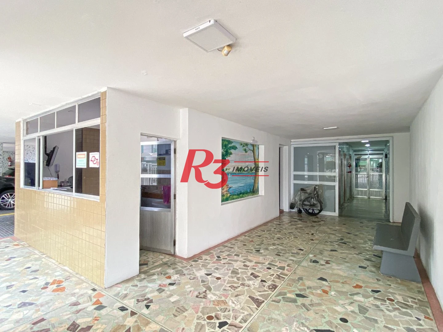 Apartamento com 2 dormitórios à venda, 65 m² por R$ 370.000,00 - José Menino - Santos/SP