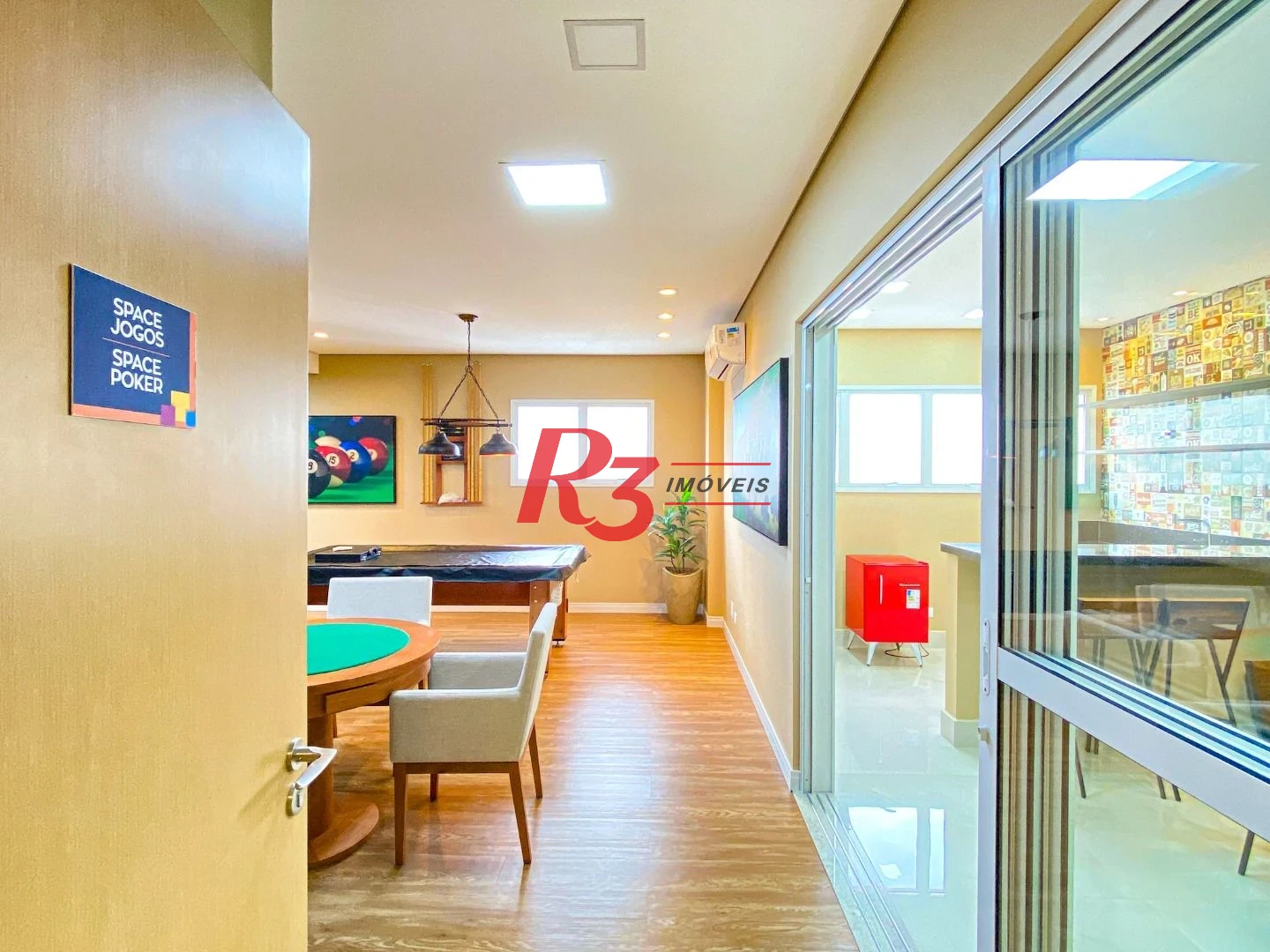 Apartamento com 2 dormitórios para alugar, 69 m² por R$ 5.500,02/mês - Boqueirão - Santos/SP