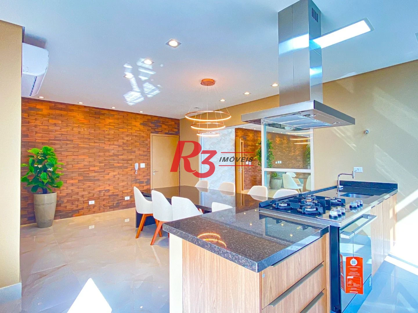 Apartamento com 2 dormitórios para alugar, 69 m² por R$ 5.500,02/mês - Boqueirão - Santos/SP