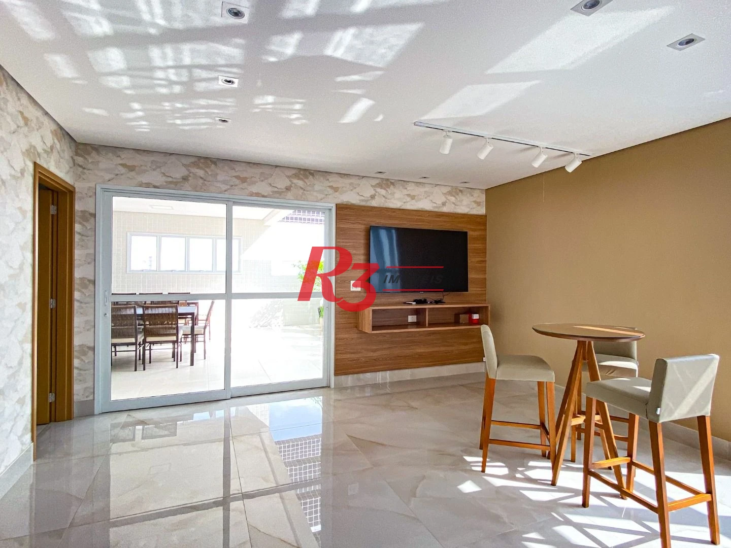 Apartamento com 2 dormitórios para alugar, 69 m² por R$ 5.500,02/mês - Boqueirão - Santos/SP