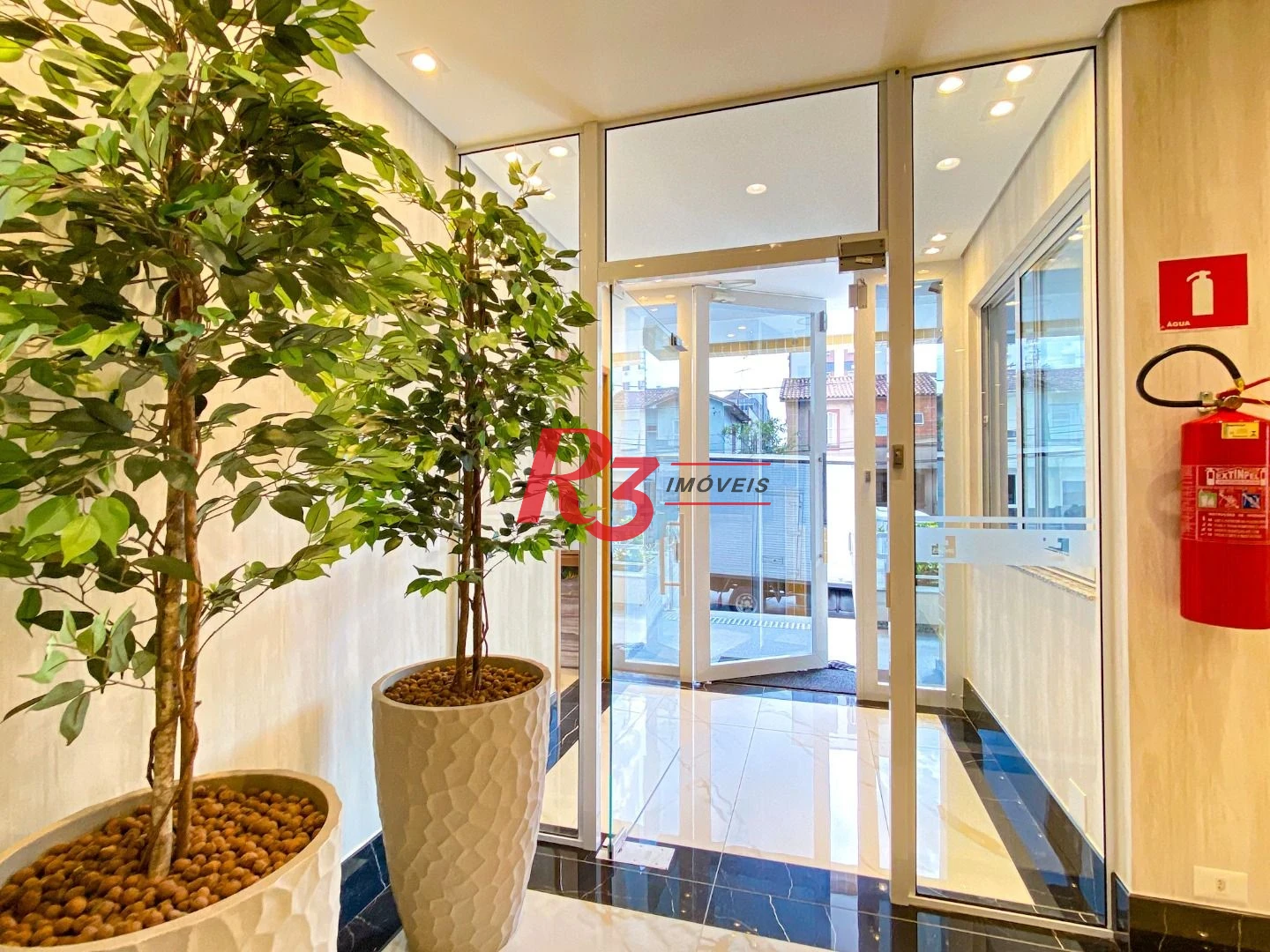Apartamento com 2 dormitórios para alugar, 69 m² por R$ 5.500,02/mês - Boqueirão - Santos/SP