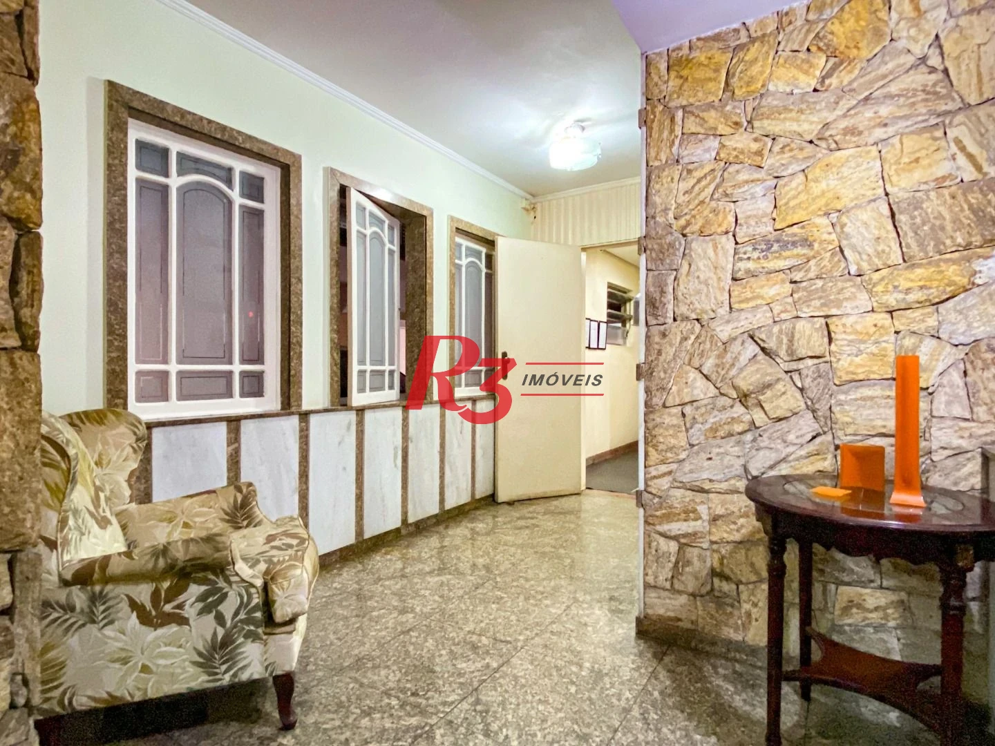Apartamento com 3 dormitórios para alugar, 121 m² por R$ 5.600,00/mês - Gonzaga - Santos/SP