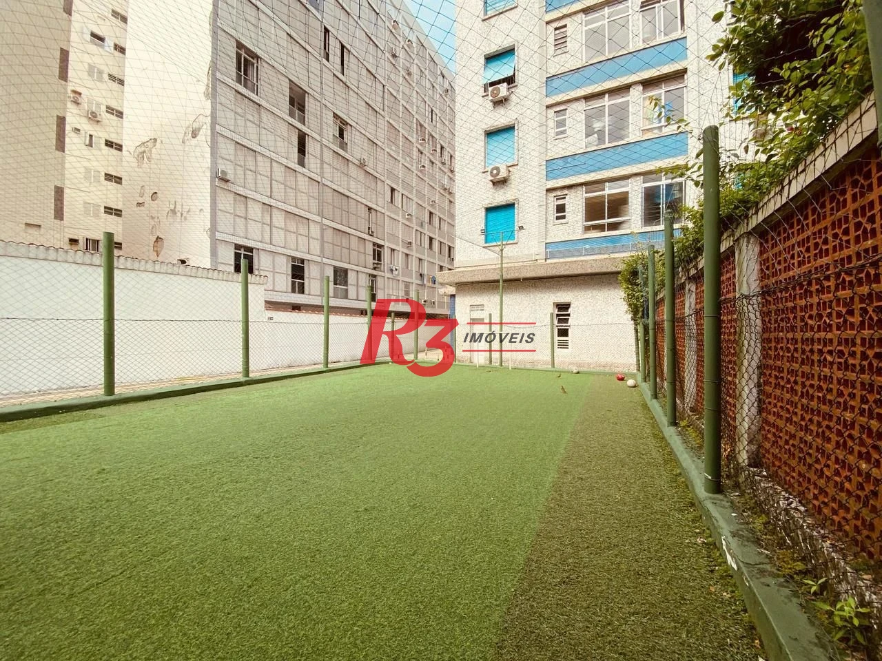 Apartamento com 2 dormitórios à venda, 63 m² por R$ 645.000,00 - Aparecida - Santos/SP