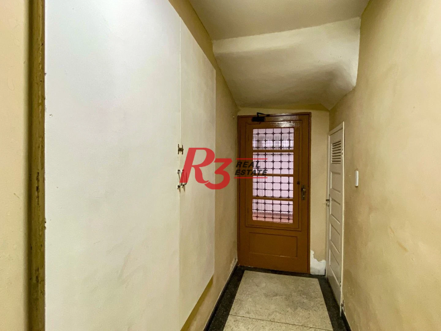 Apartamento com 2 dormitórios à venda, 80 m² por R$ 325.000,00 - Encruzilhada - Santos/SP