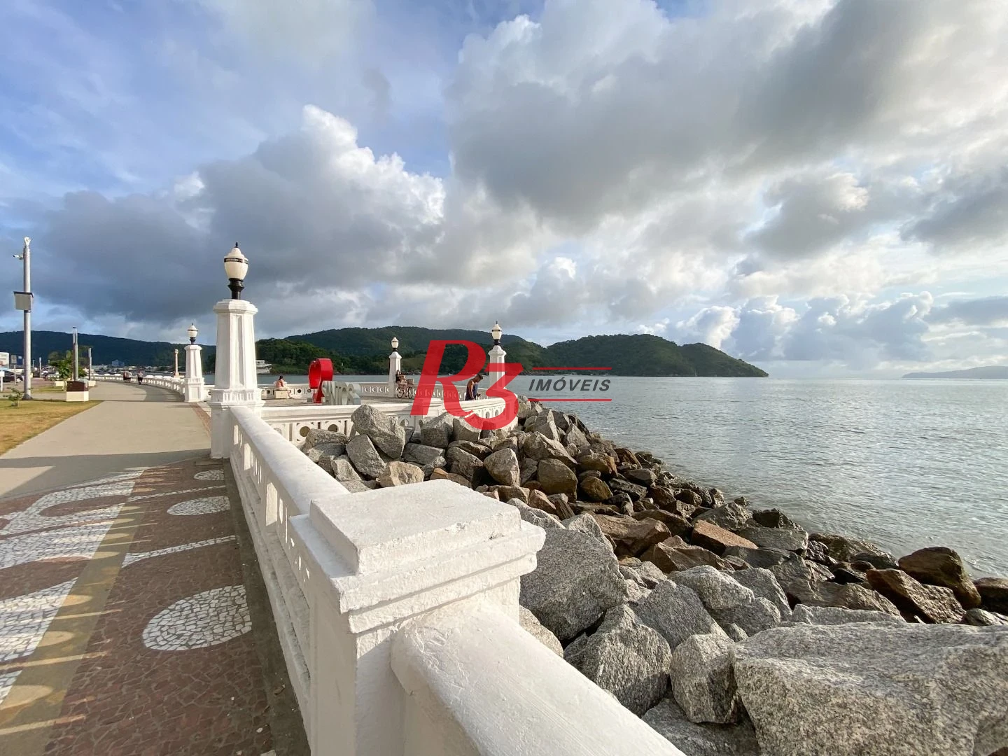 Apartamento com 3 dormitórios à venda, 180 m² por R$ 2.029.000,00 - Ponta da Praia - Santos/SP